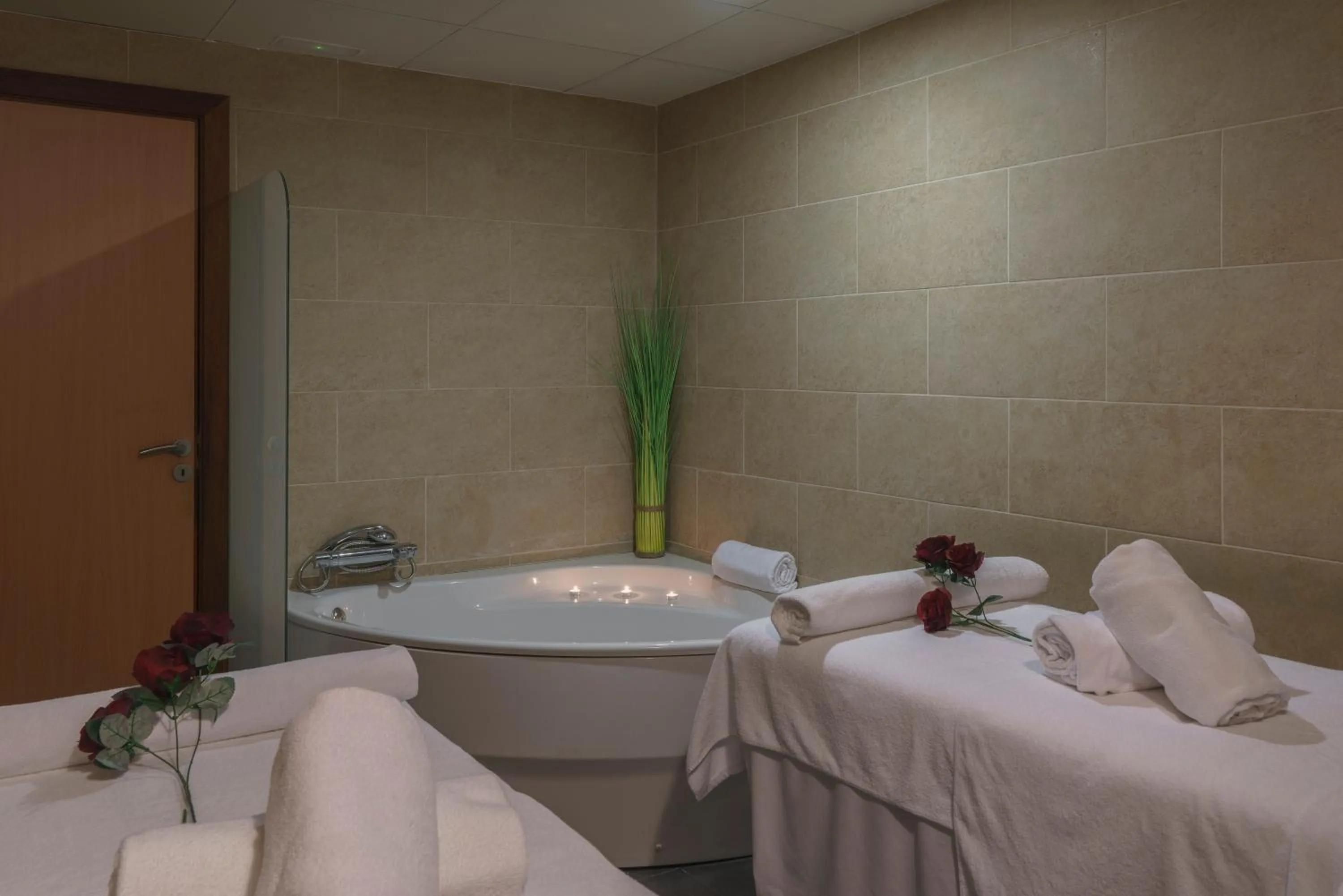 Massage, Bed in Alua Gran Camp de Mar