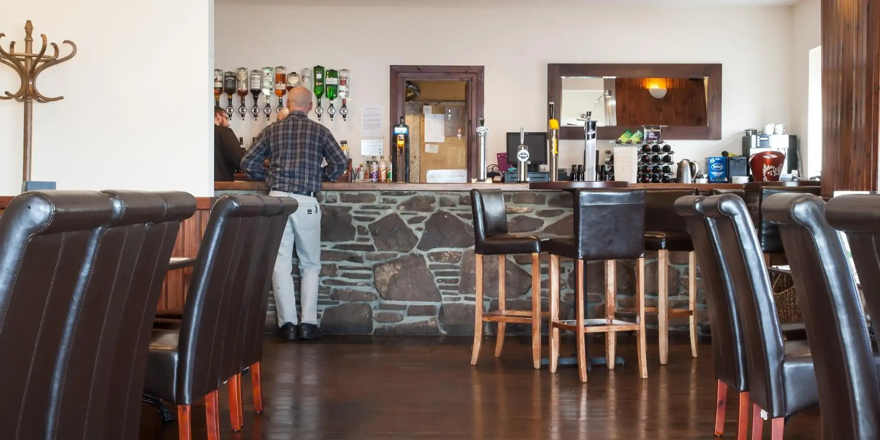 Lounge or bar in Tuckers Inn Lounge or bar in Tuckers Inn