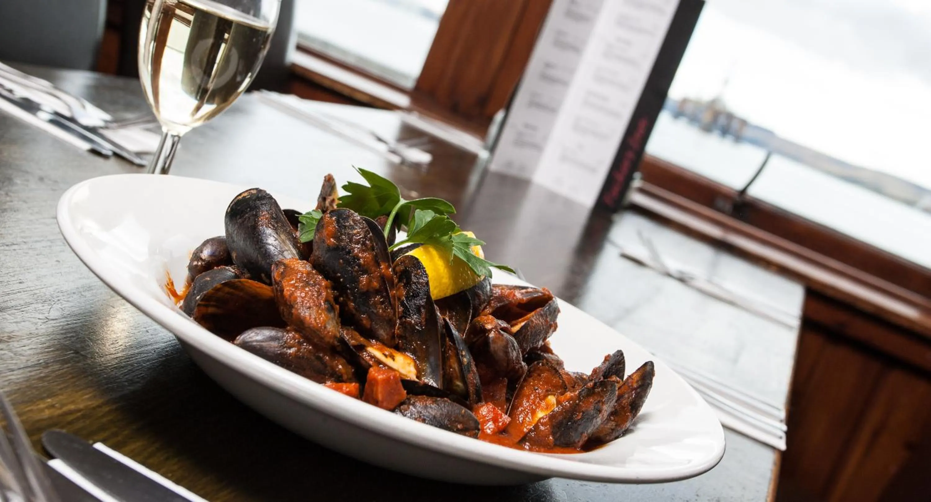 Food and drinks in Tuckers Inn