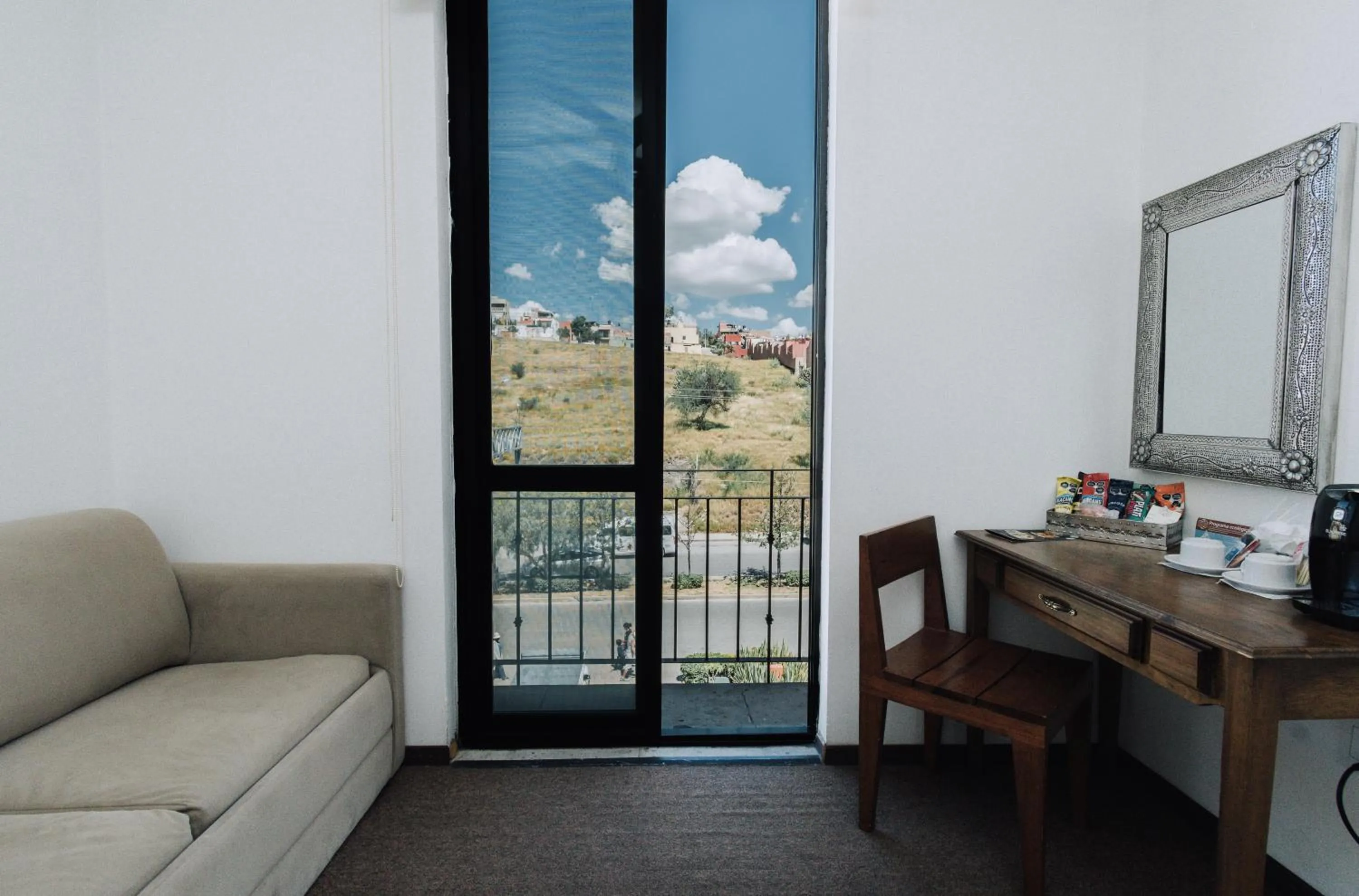 Photo of the whole room in Hotel La Estación