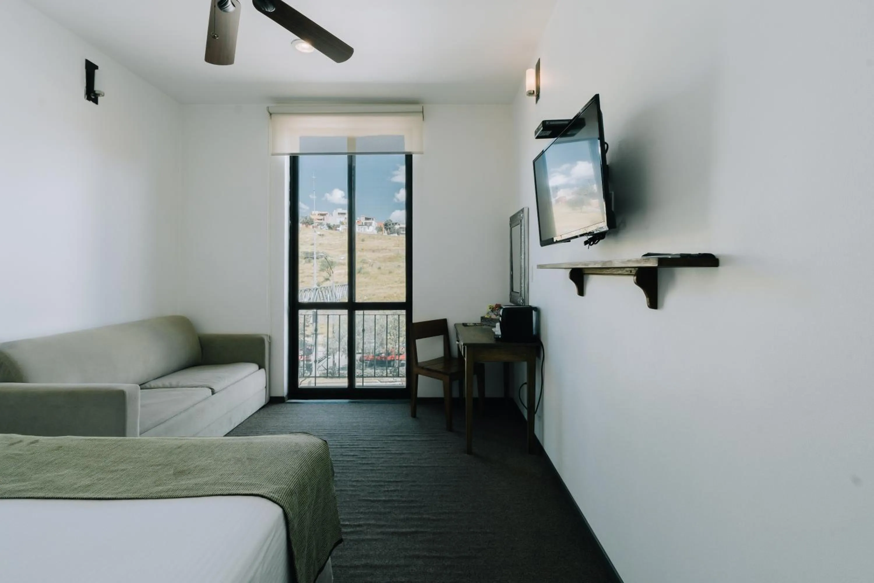 Photo of the whole room in Hotel La Estación