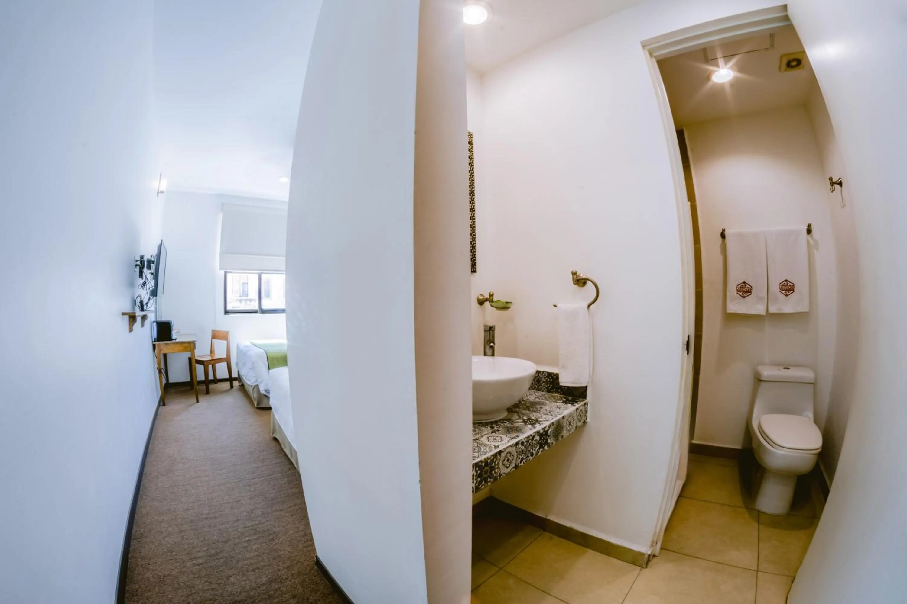 Photo of the whole room in Hotel La Estación