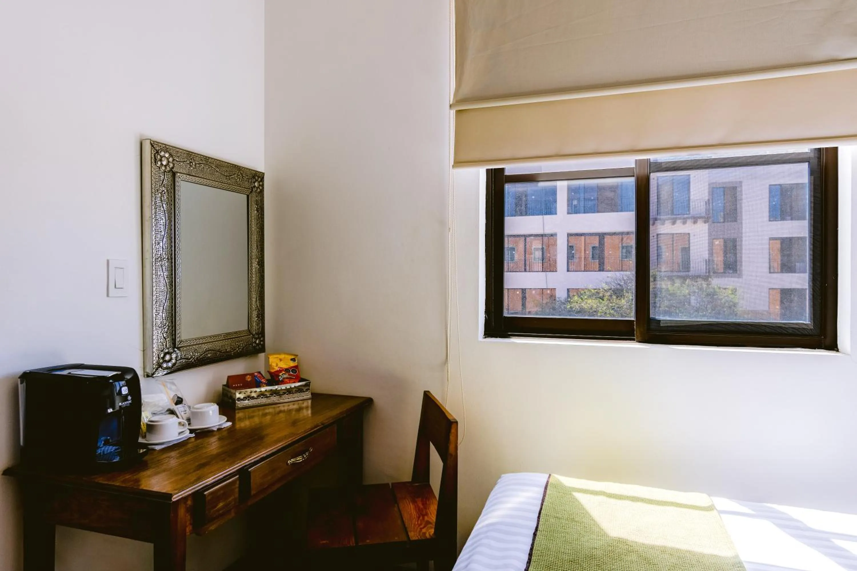 Photo of the whole room in Hotel La Estación