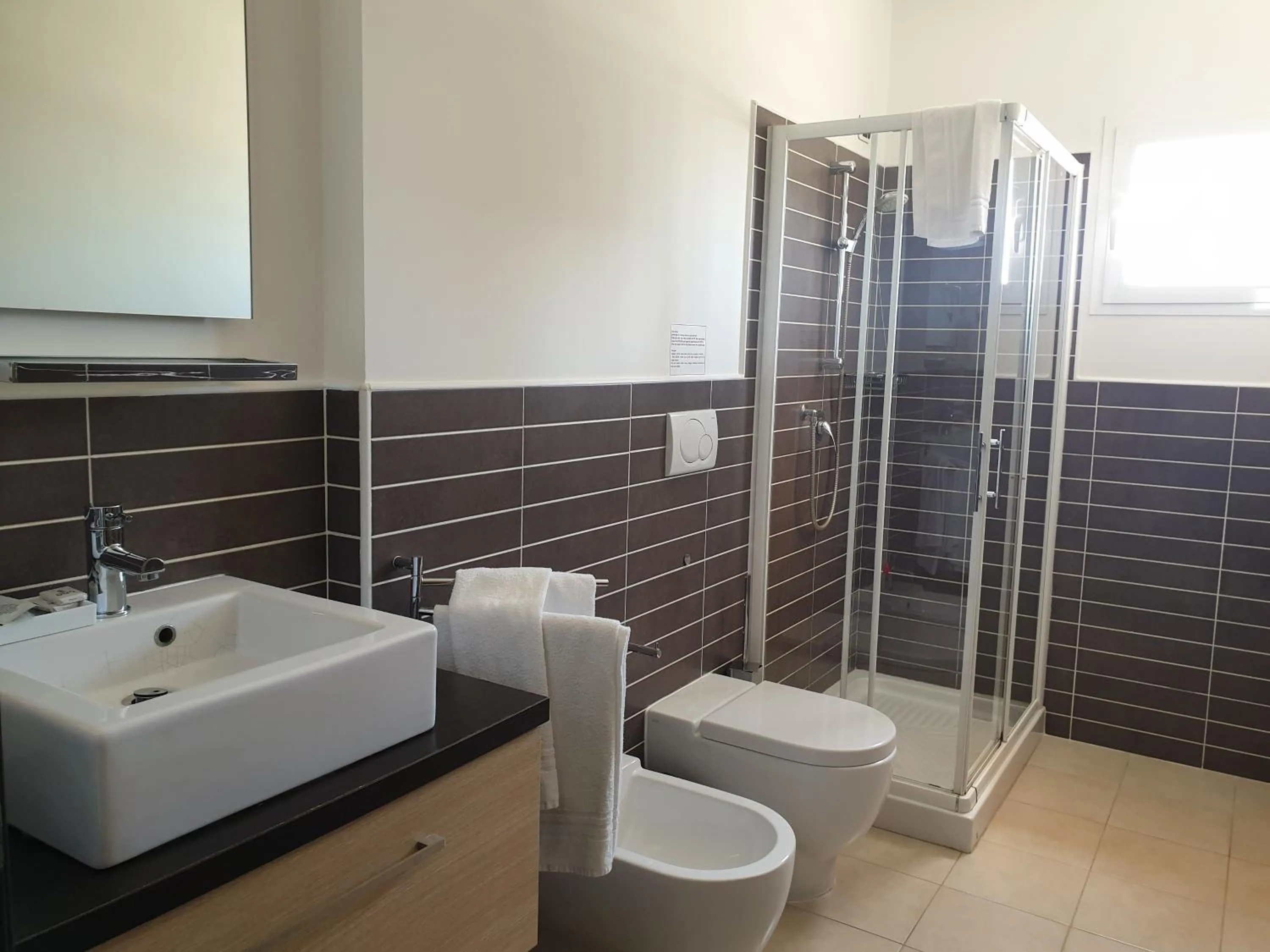 Shower in Aparthotel Por do Sol