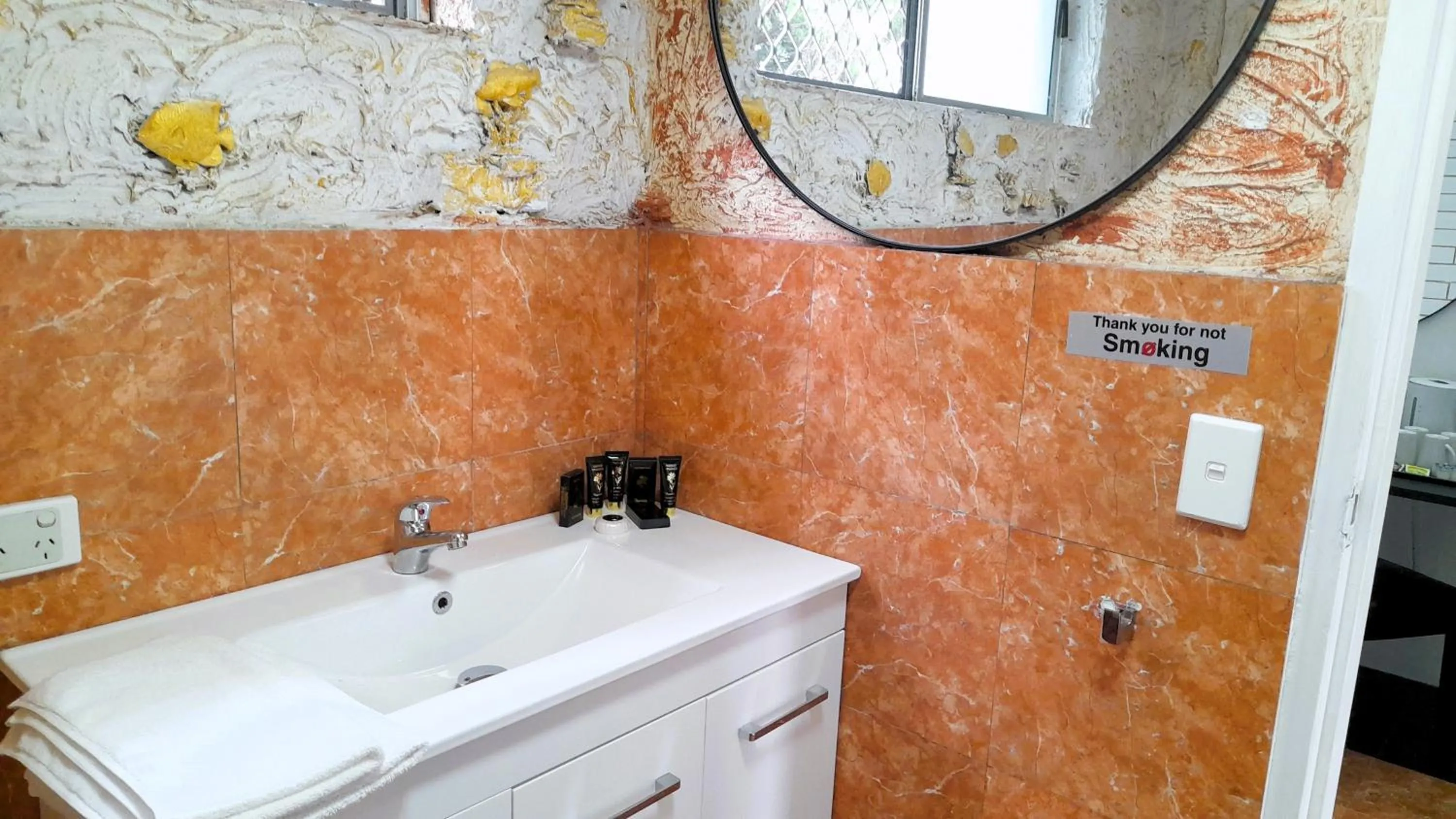 Bathroom in The Queenslander Motel