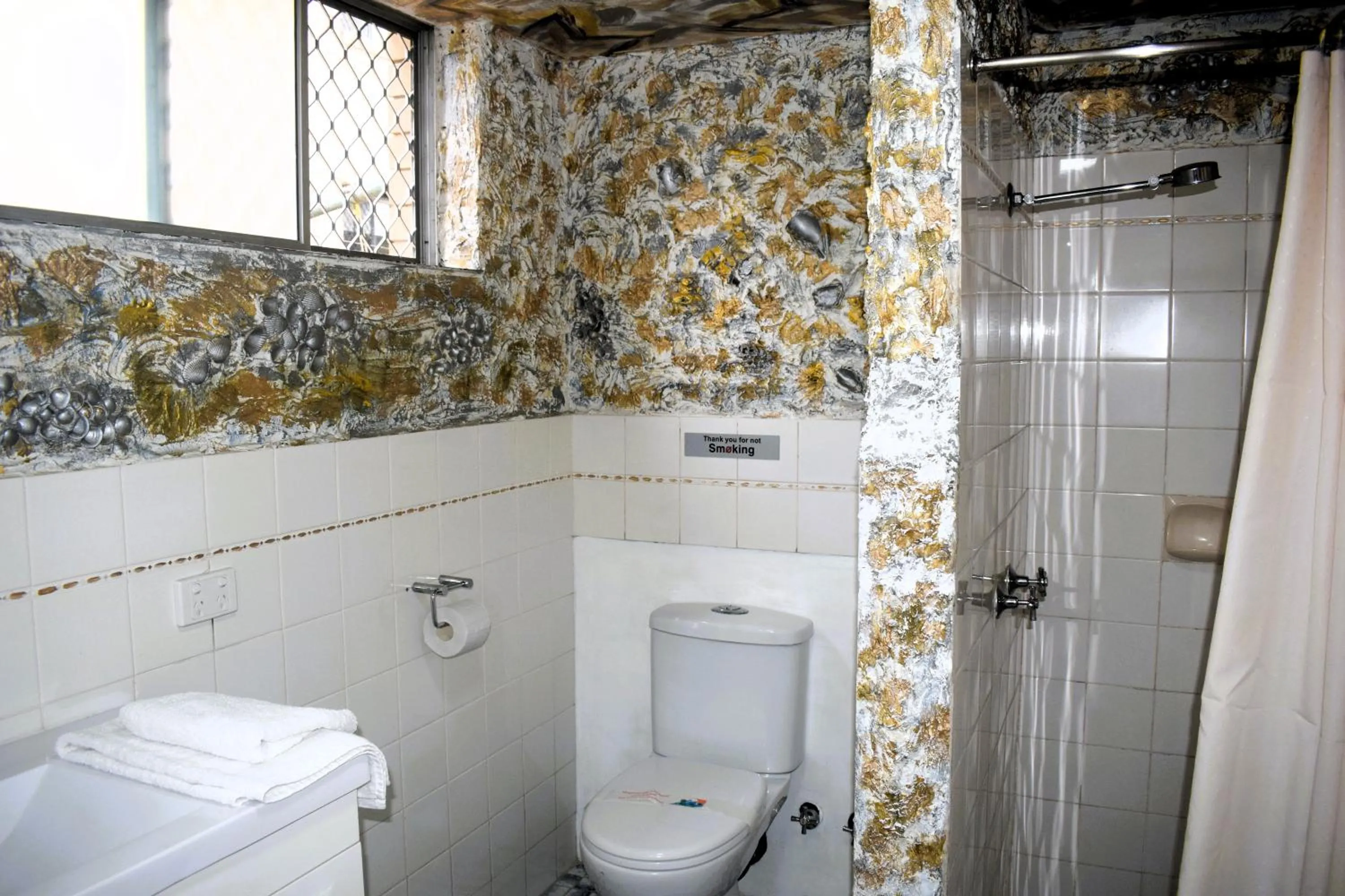 The Queenslander Motel
