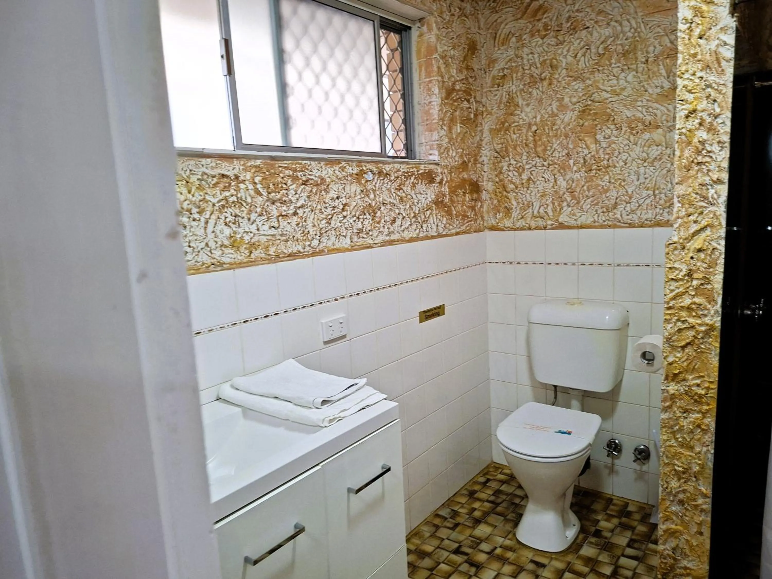 The Queenslander Motel