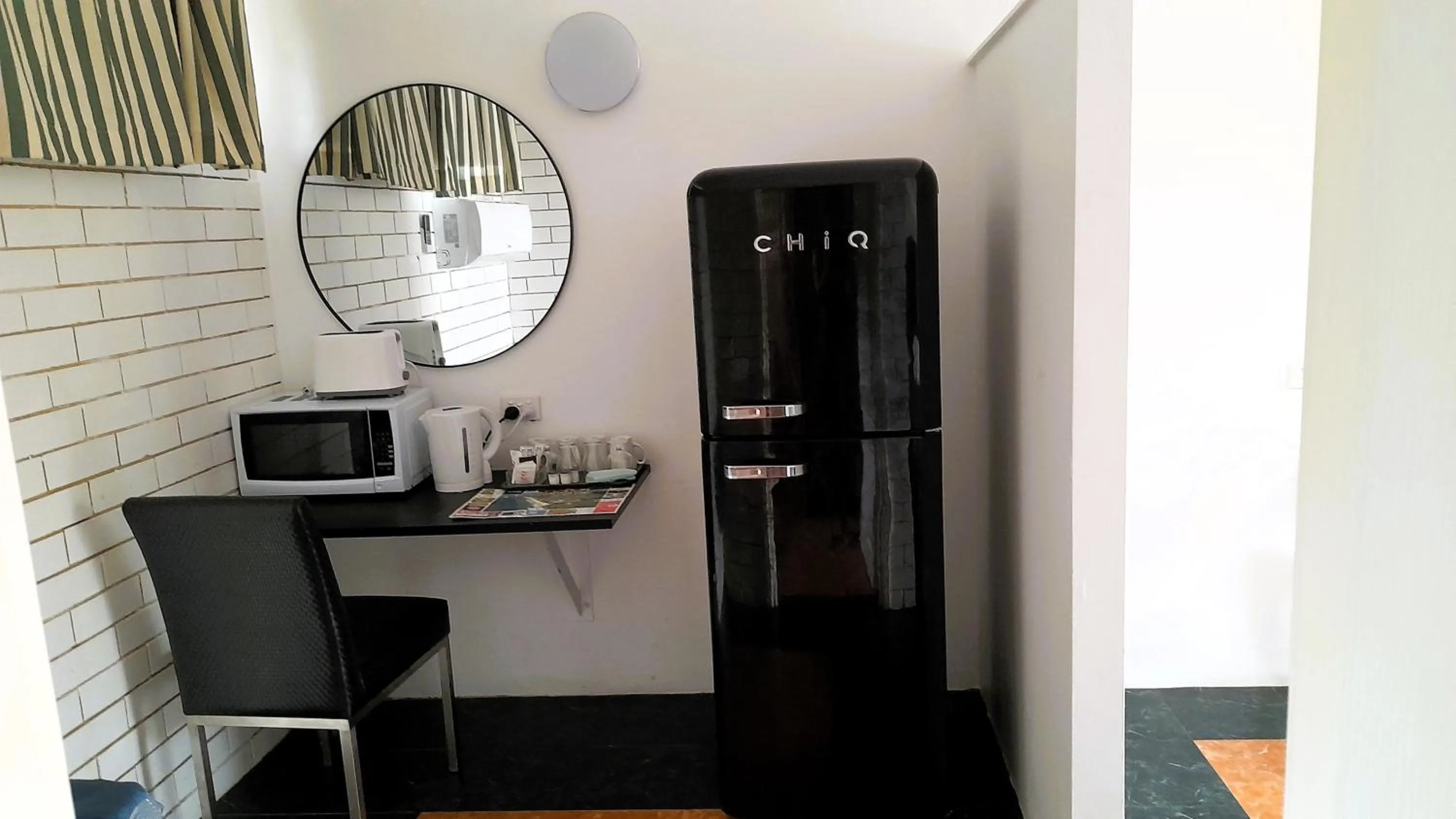 minibar in The Queenslander Motel