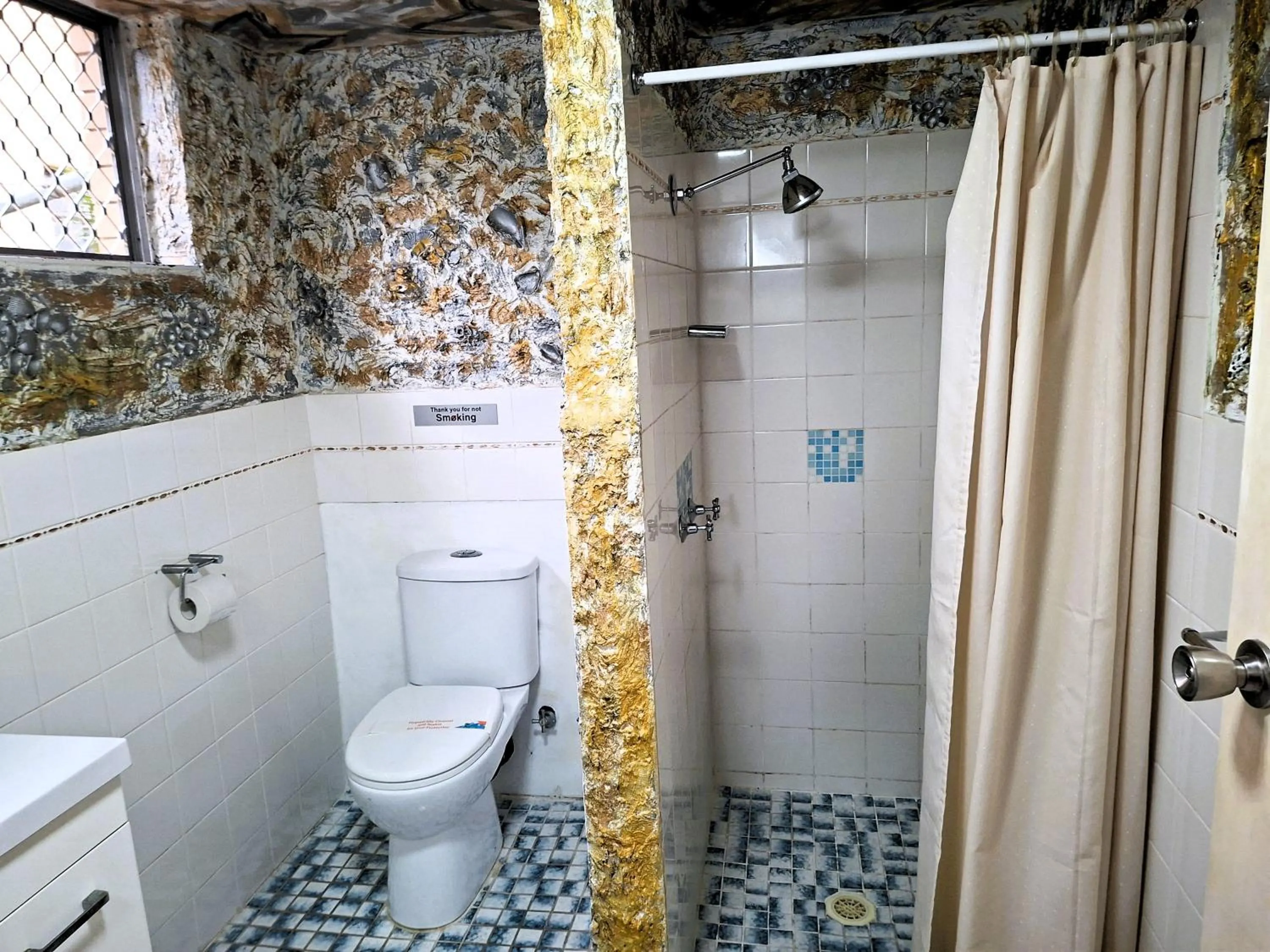 The Queenslander Motel