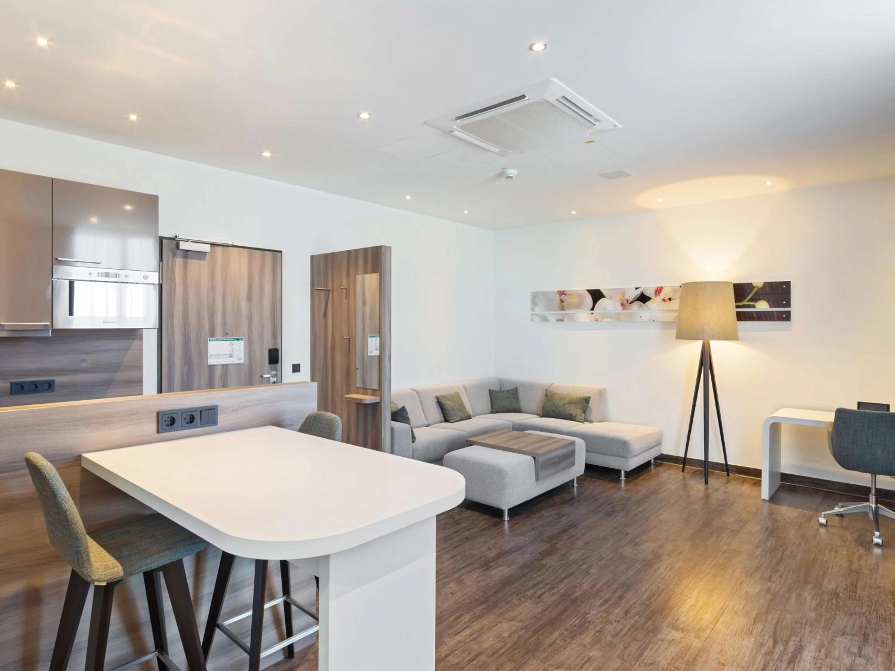 Photo of the whole room in Park Inn by Radisson Neumarkt