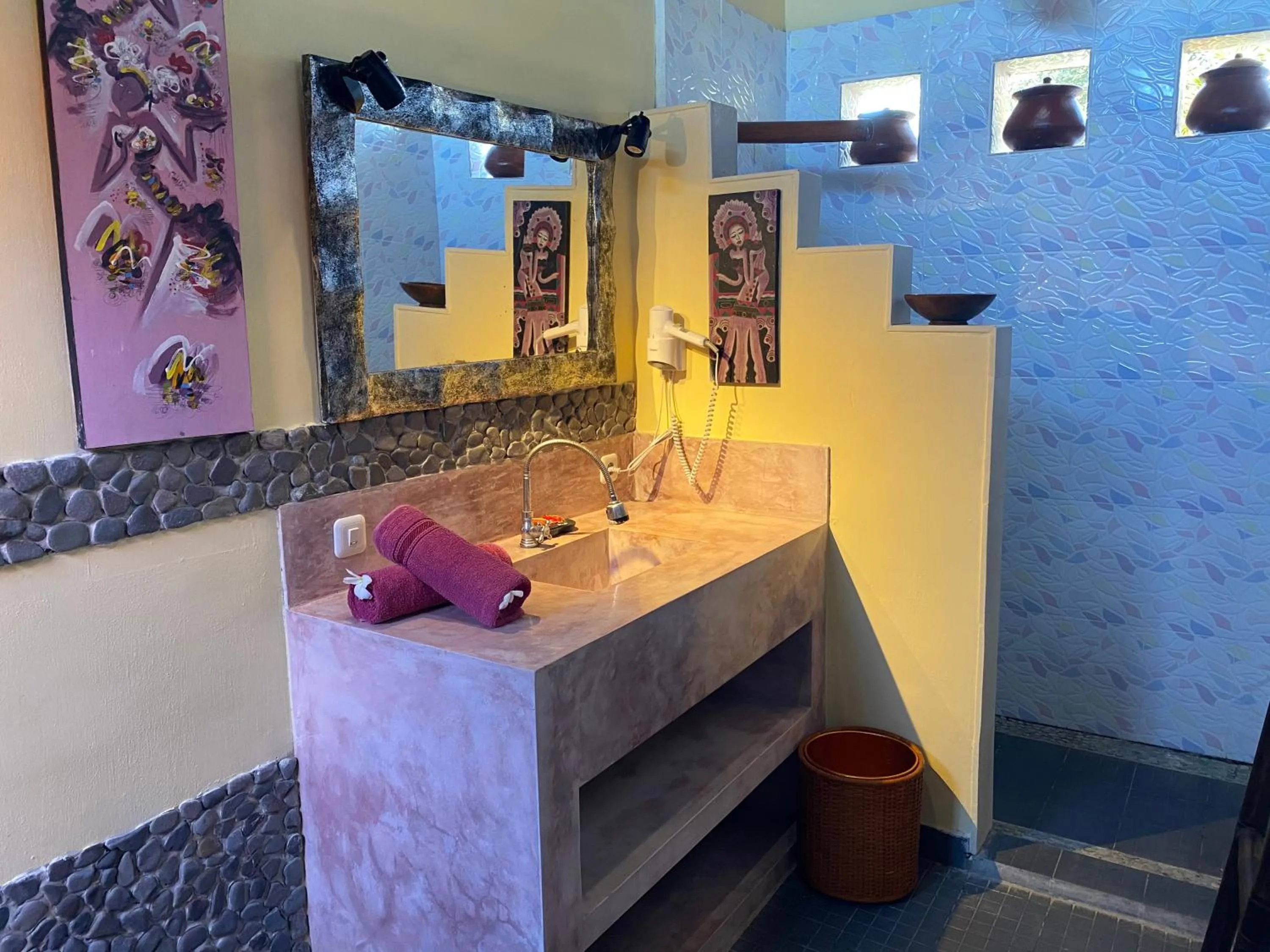 Shower in Villa Anjing 2