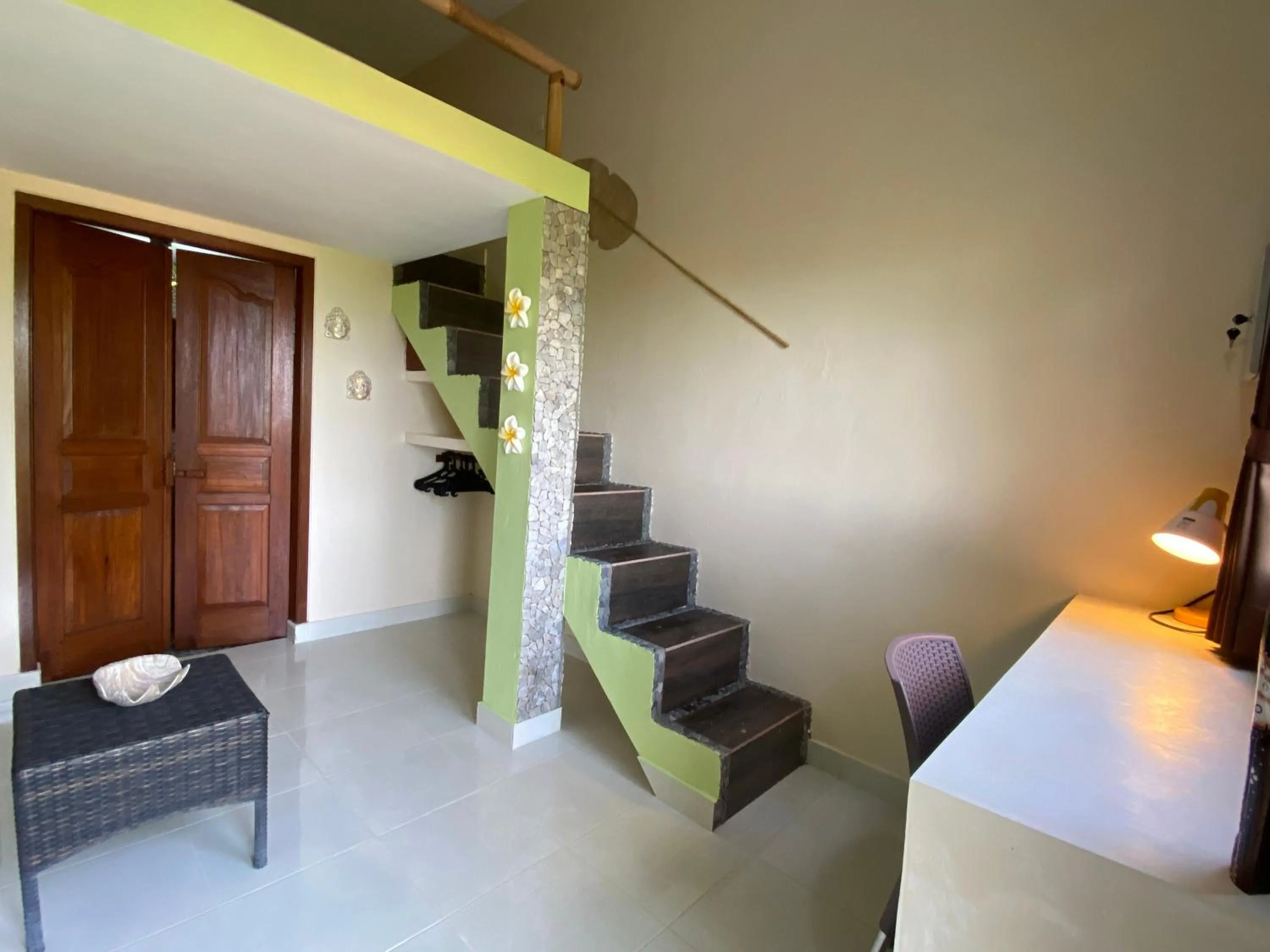 Communal lounge/ TV room in Villa Anjing 2