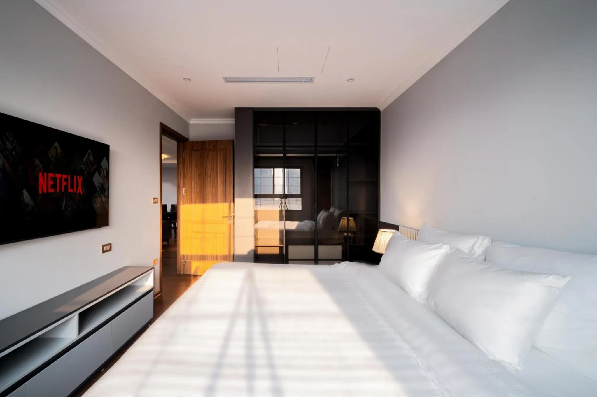 Duc Hoang Residence & Hotel West Lake