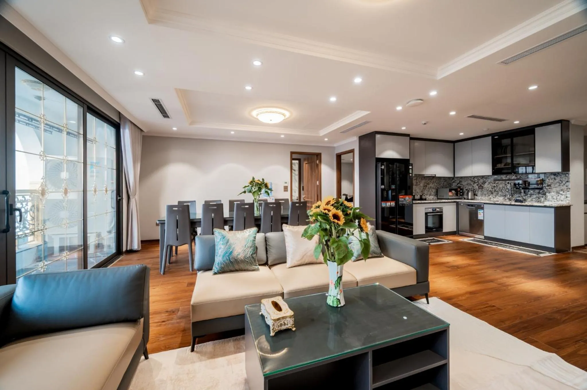 Four-Bedroom Premier Apartment in Duc Hoang Residence & Hotel West Lake