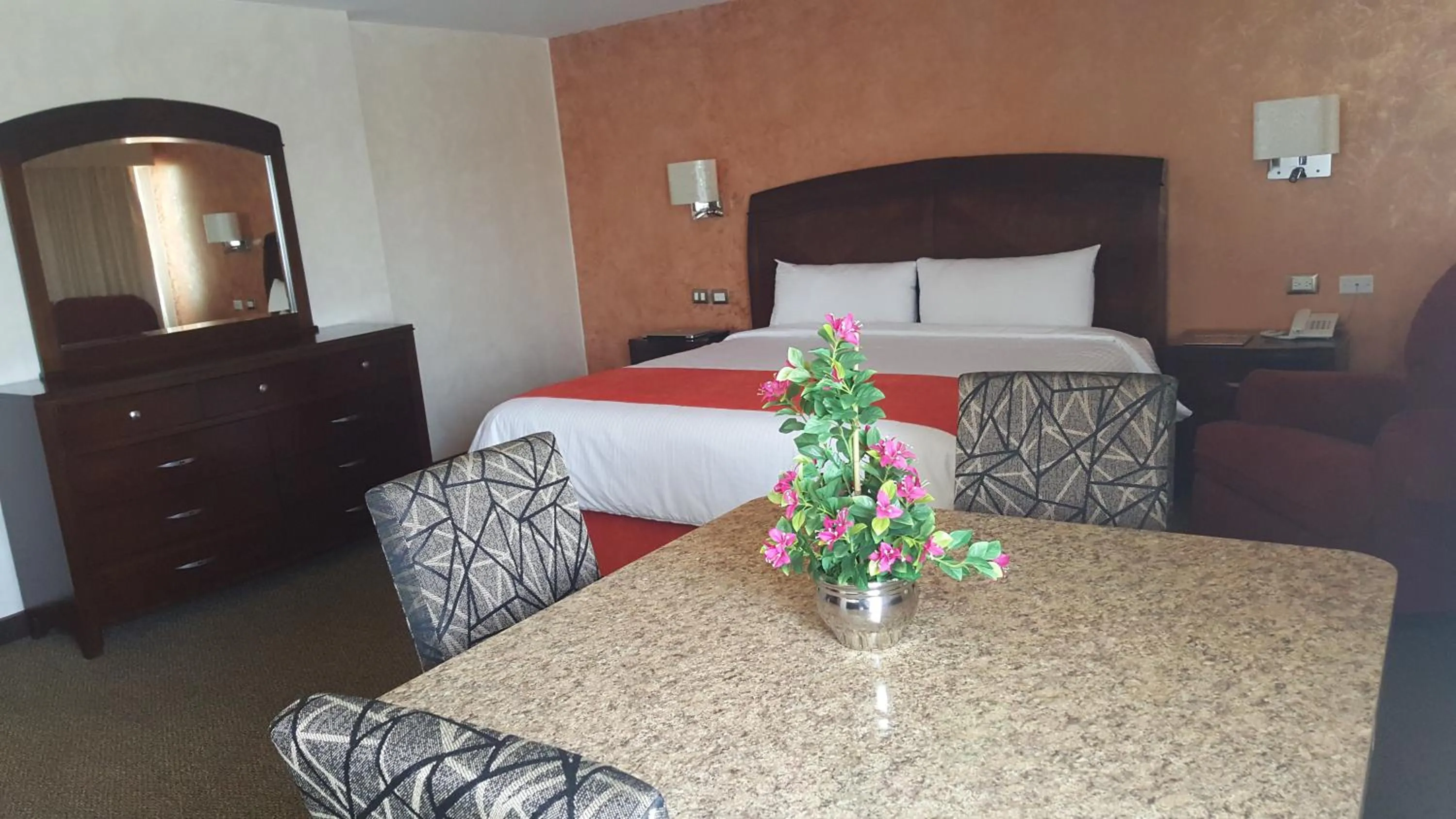 Food and drinks, Bed in Hotel Don Ruben