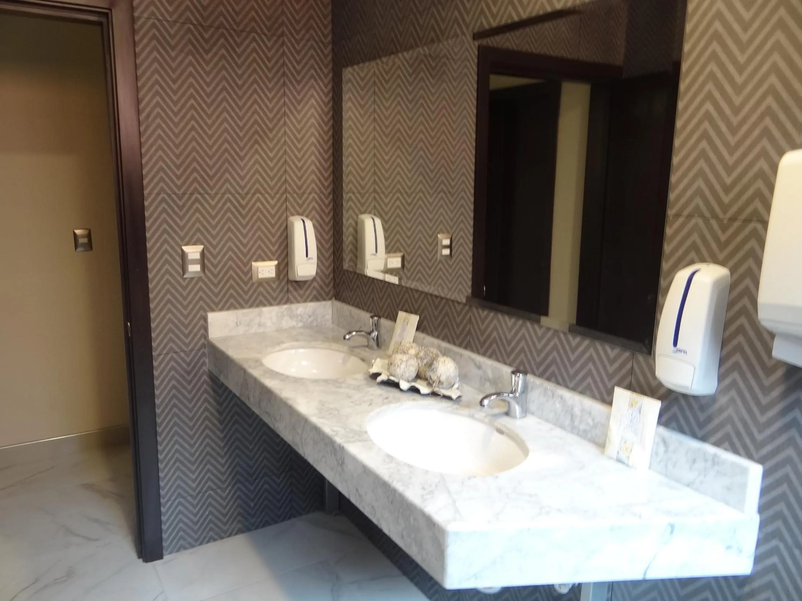 Public Bath in Hotel Don Ruben