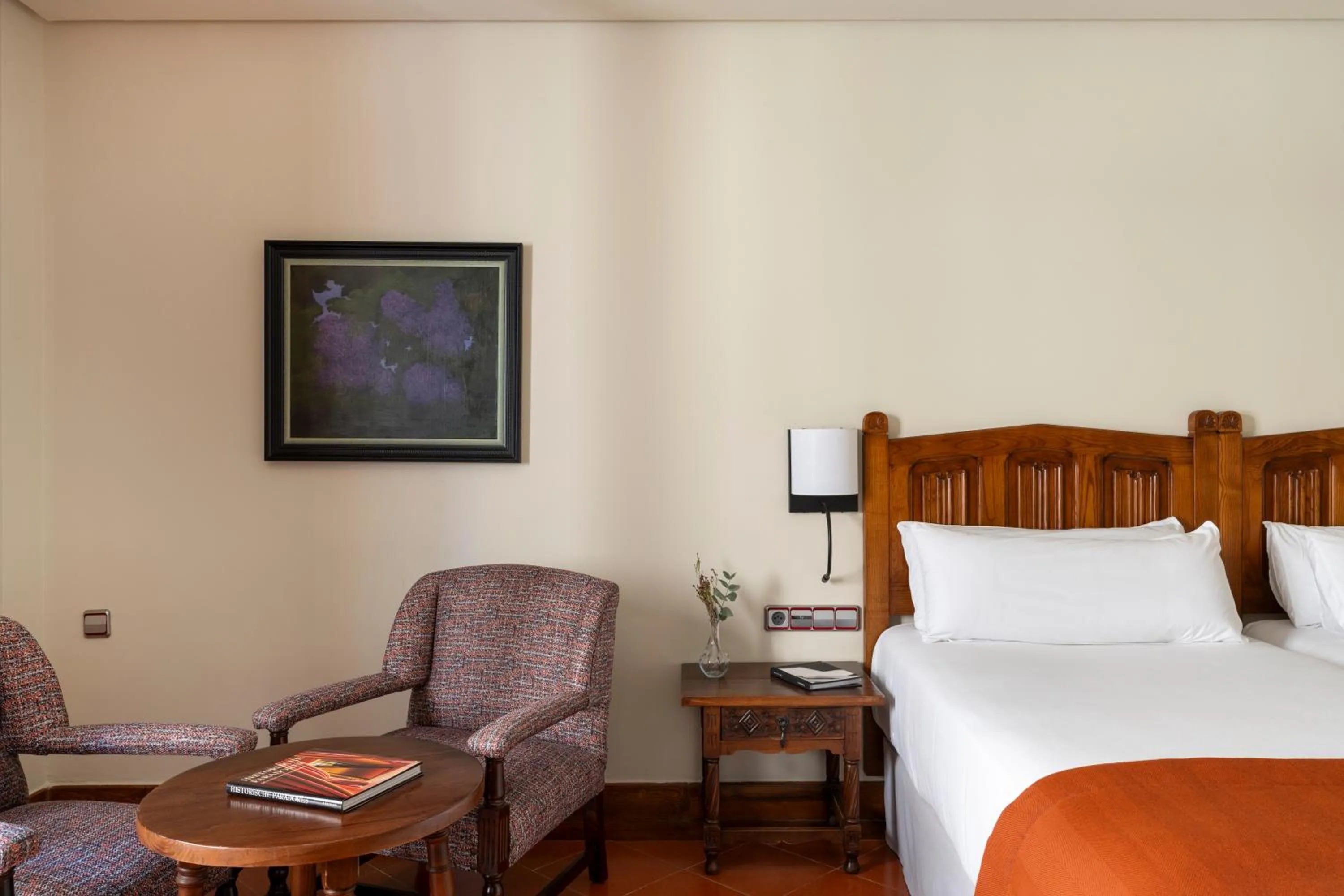 furniture, Bed in Parador de Santo Domingo de la Calzada