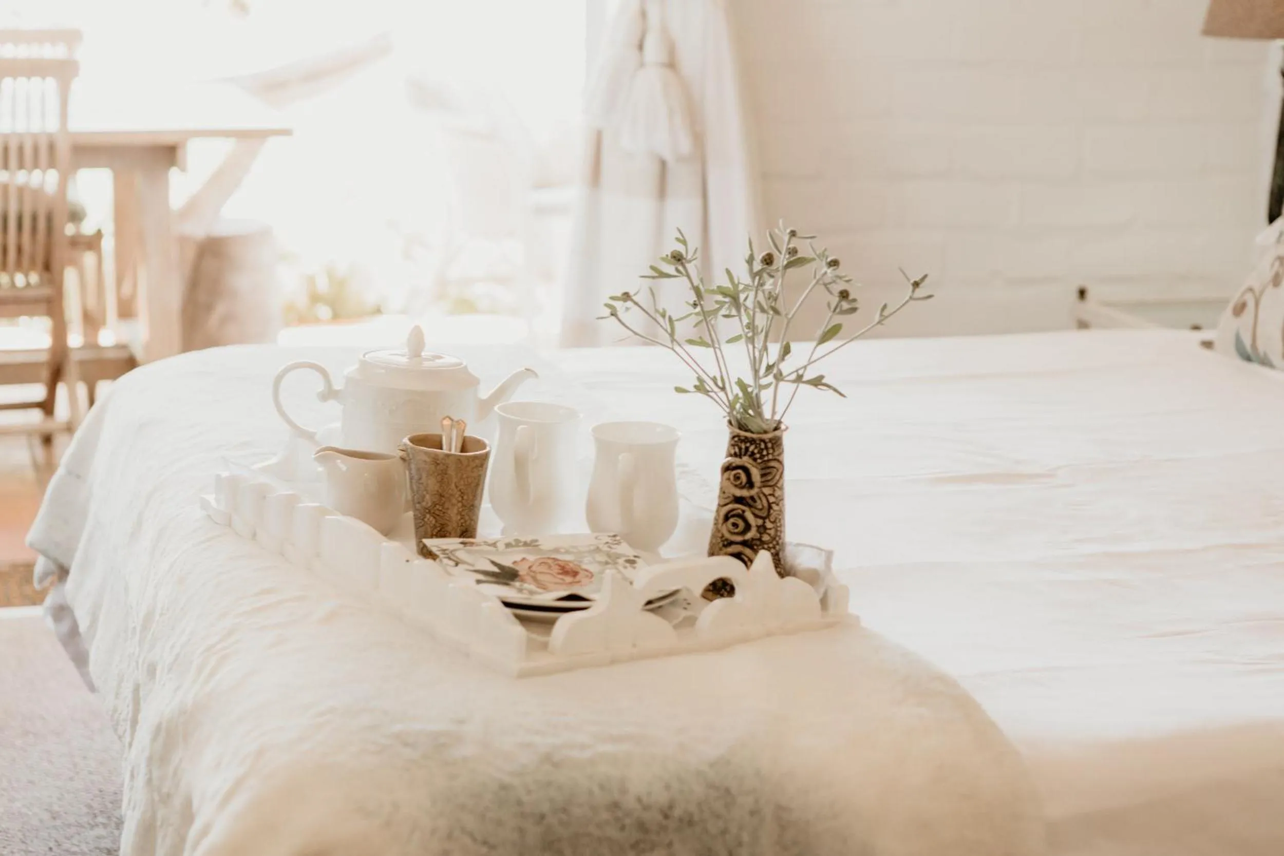 Coffee/tea facilities, Bed in Guinea Fowl House