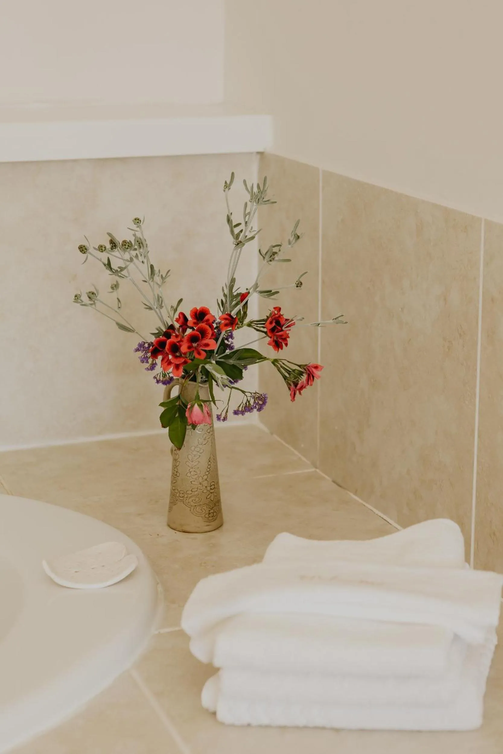 Bathroom in Guinea Fowl House
