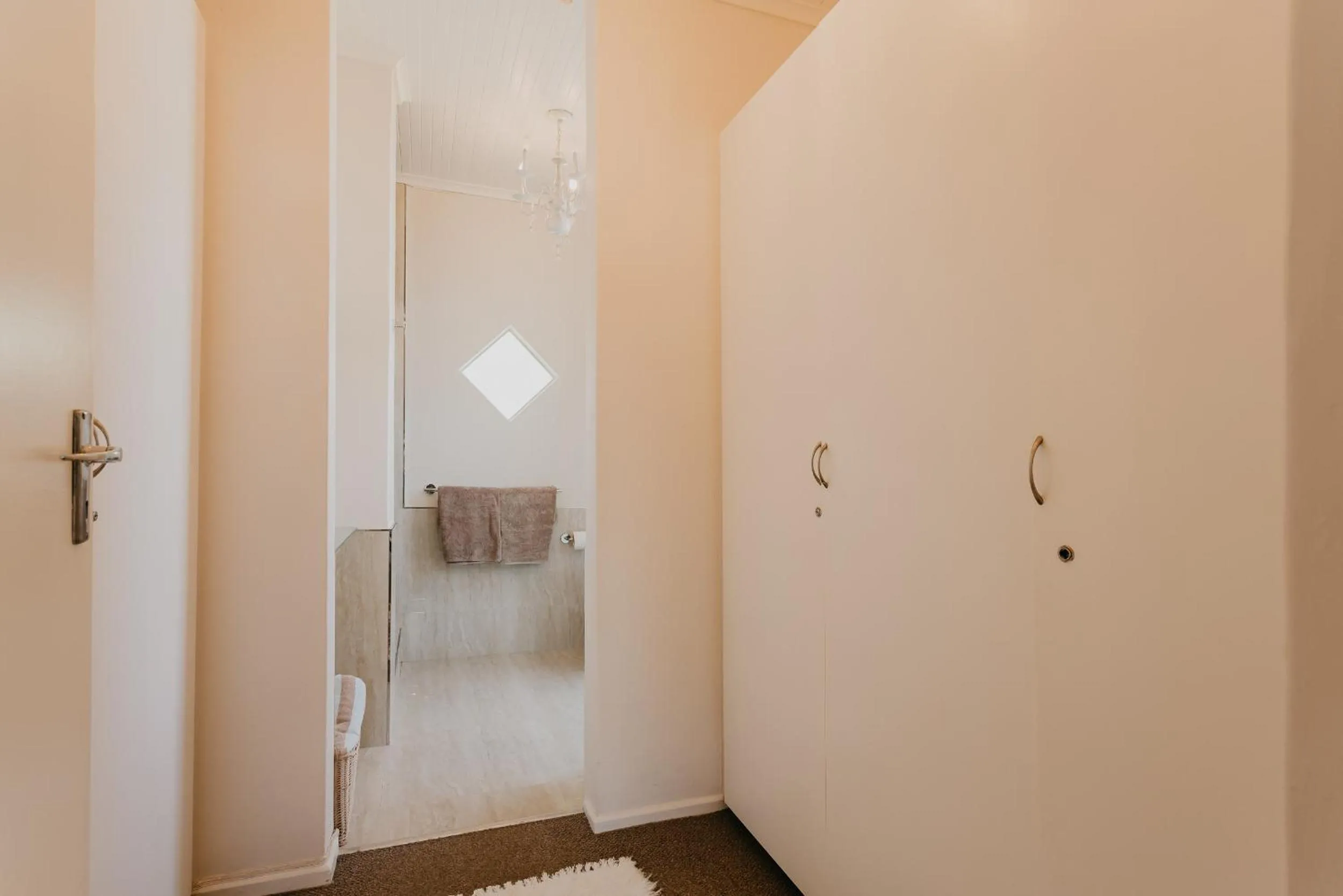 Bathroom in Guinea Fowl House