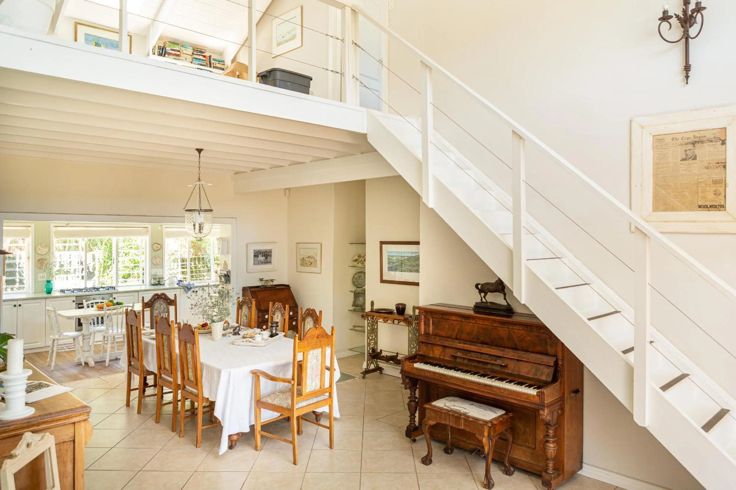 Dining area in Guinea Fowl House