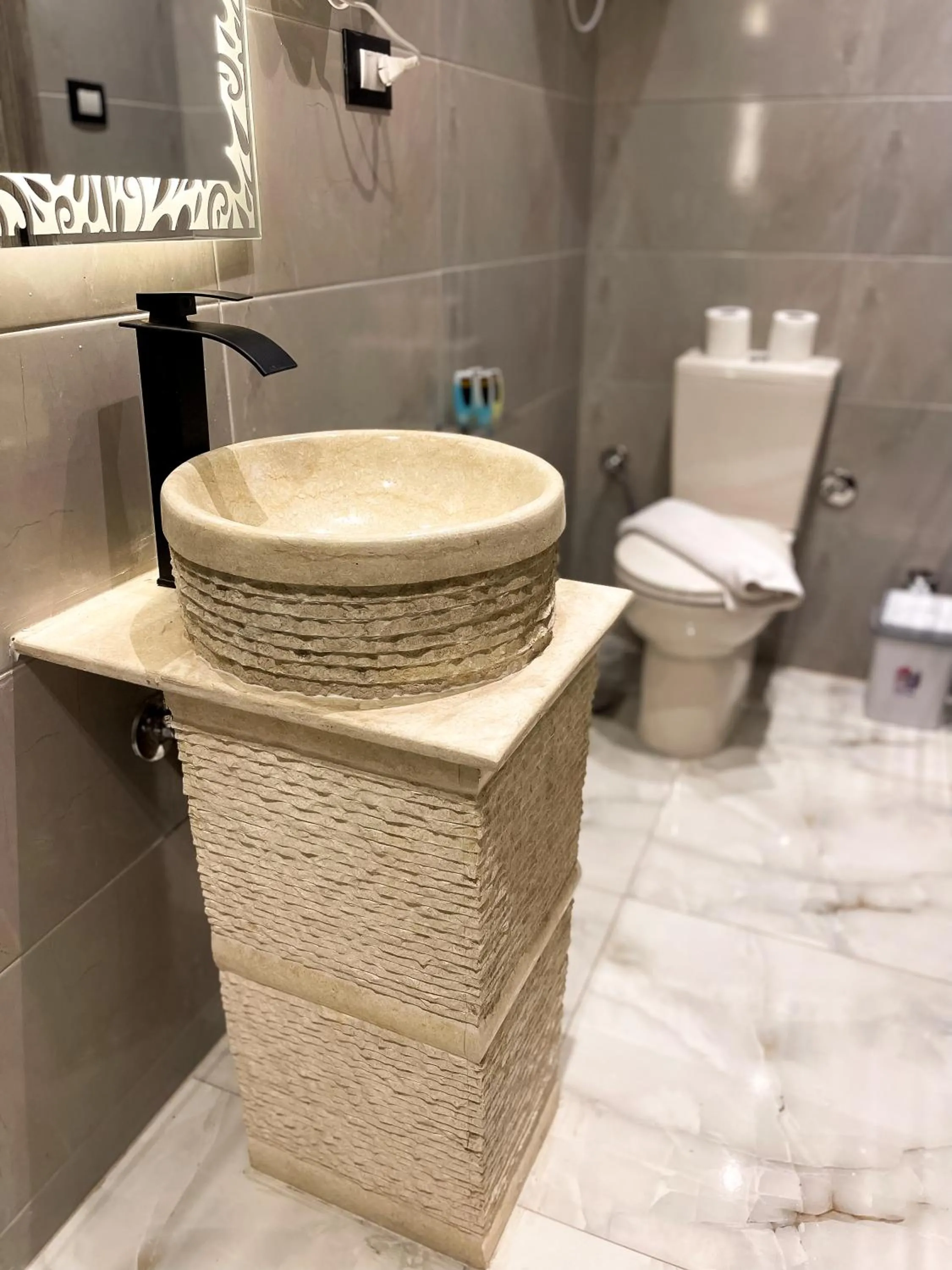 Shower in Point Pyramids View