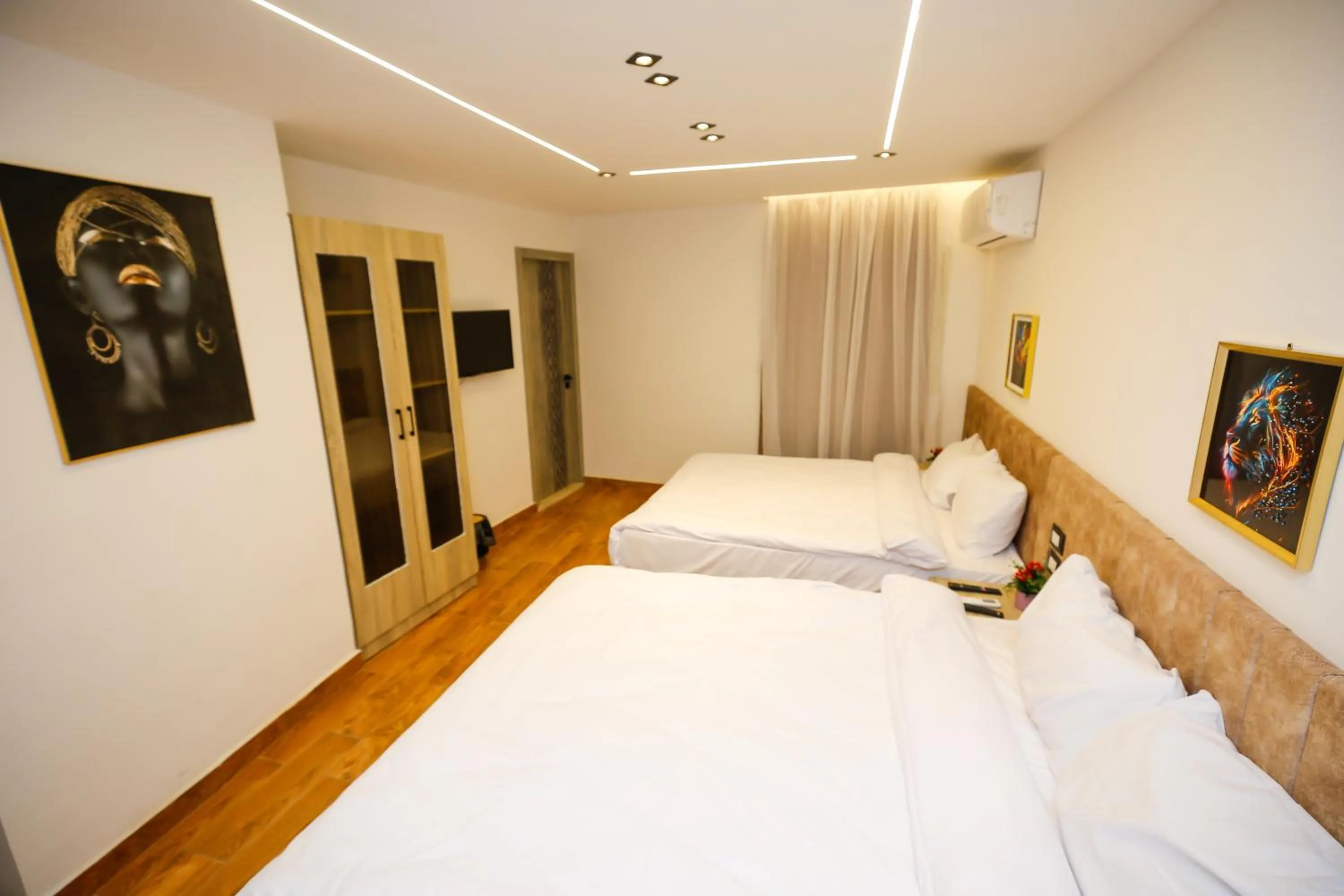 Bed in Point Pyramids View