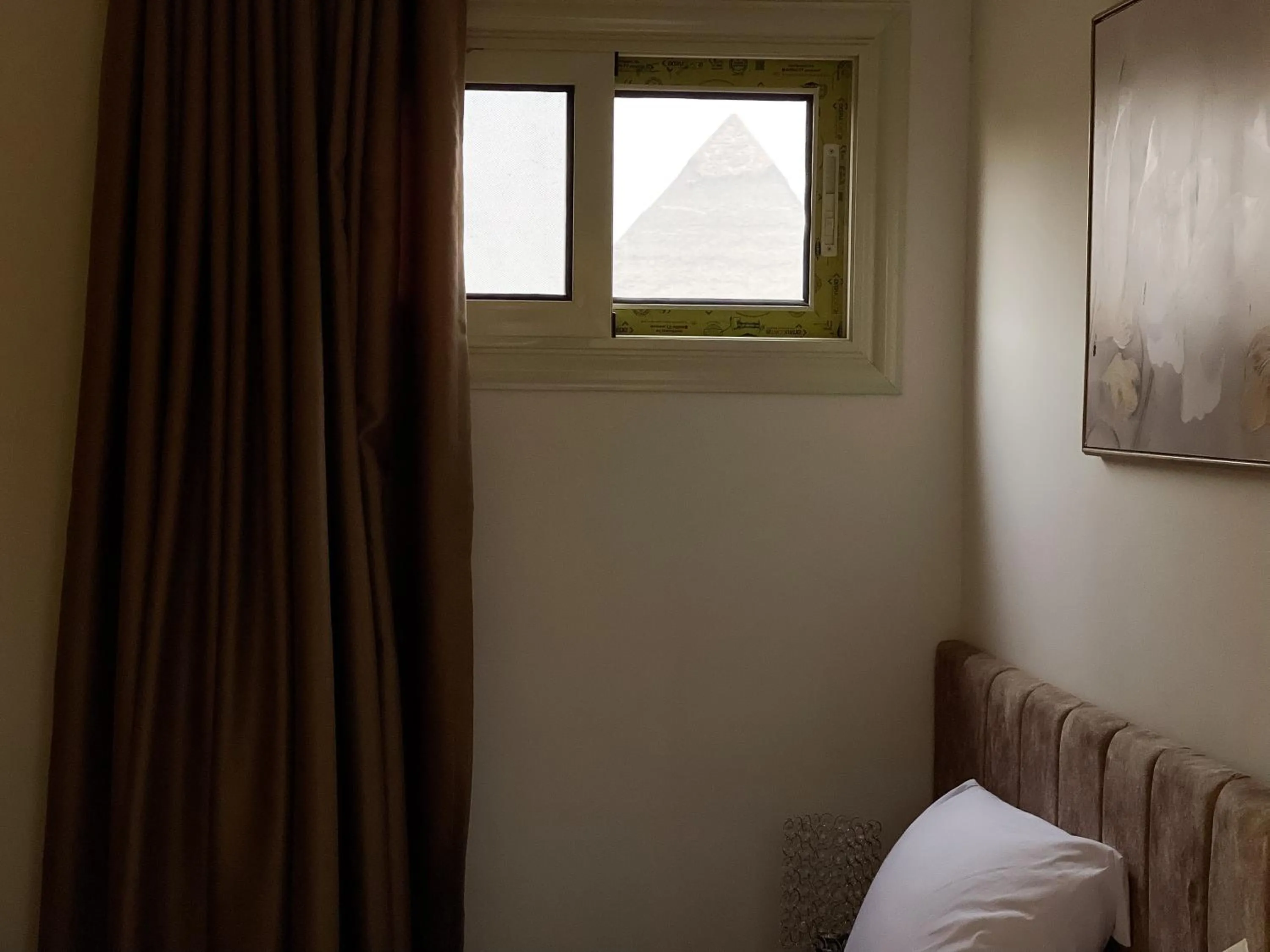Bed in Point Pyramids View