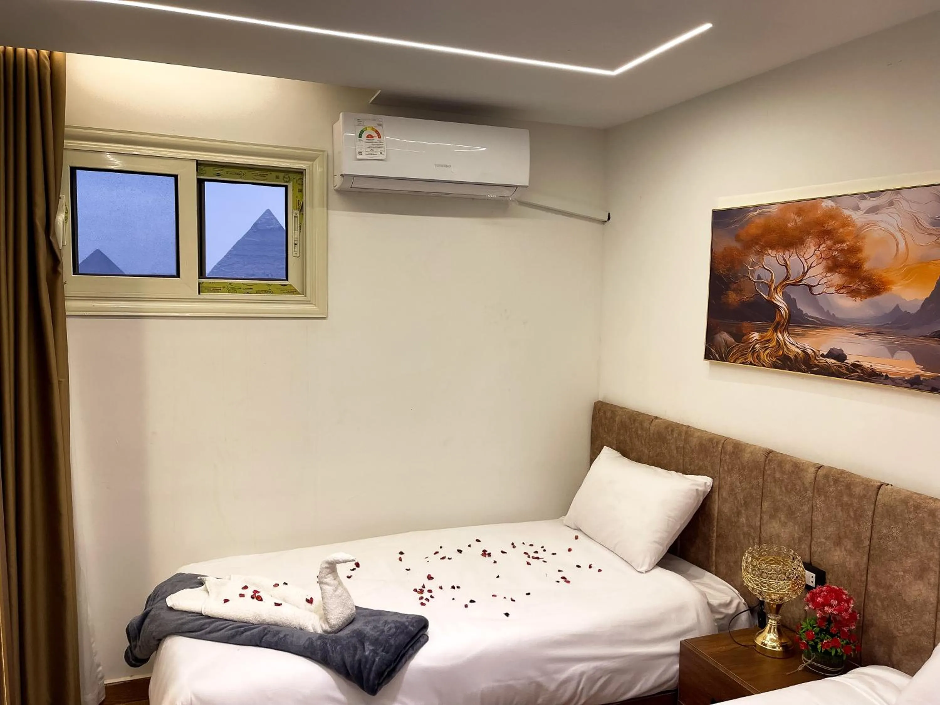 Bed in Point Pyramids View