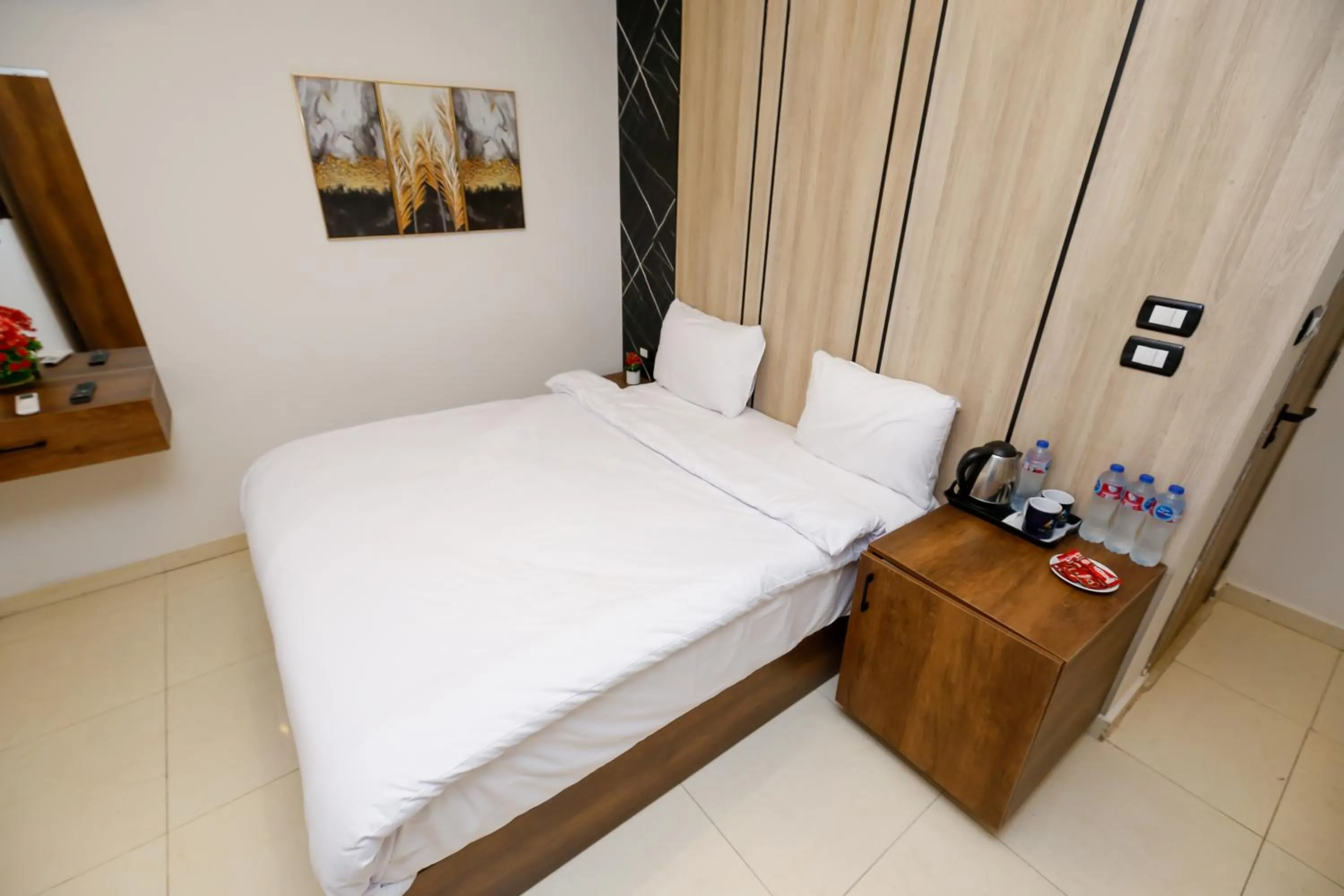 Bed in Point Pyramids View