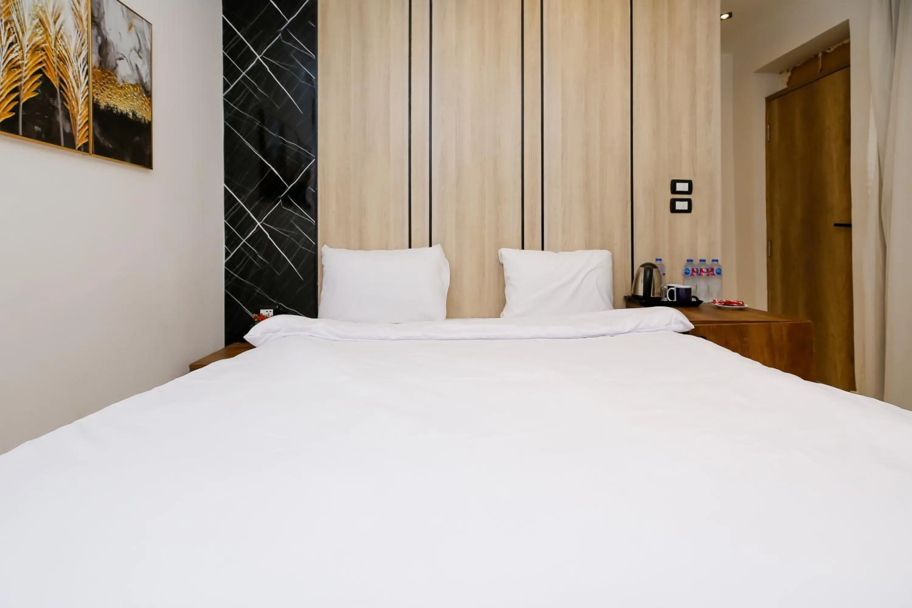 Bed in Point Pyramids View