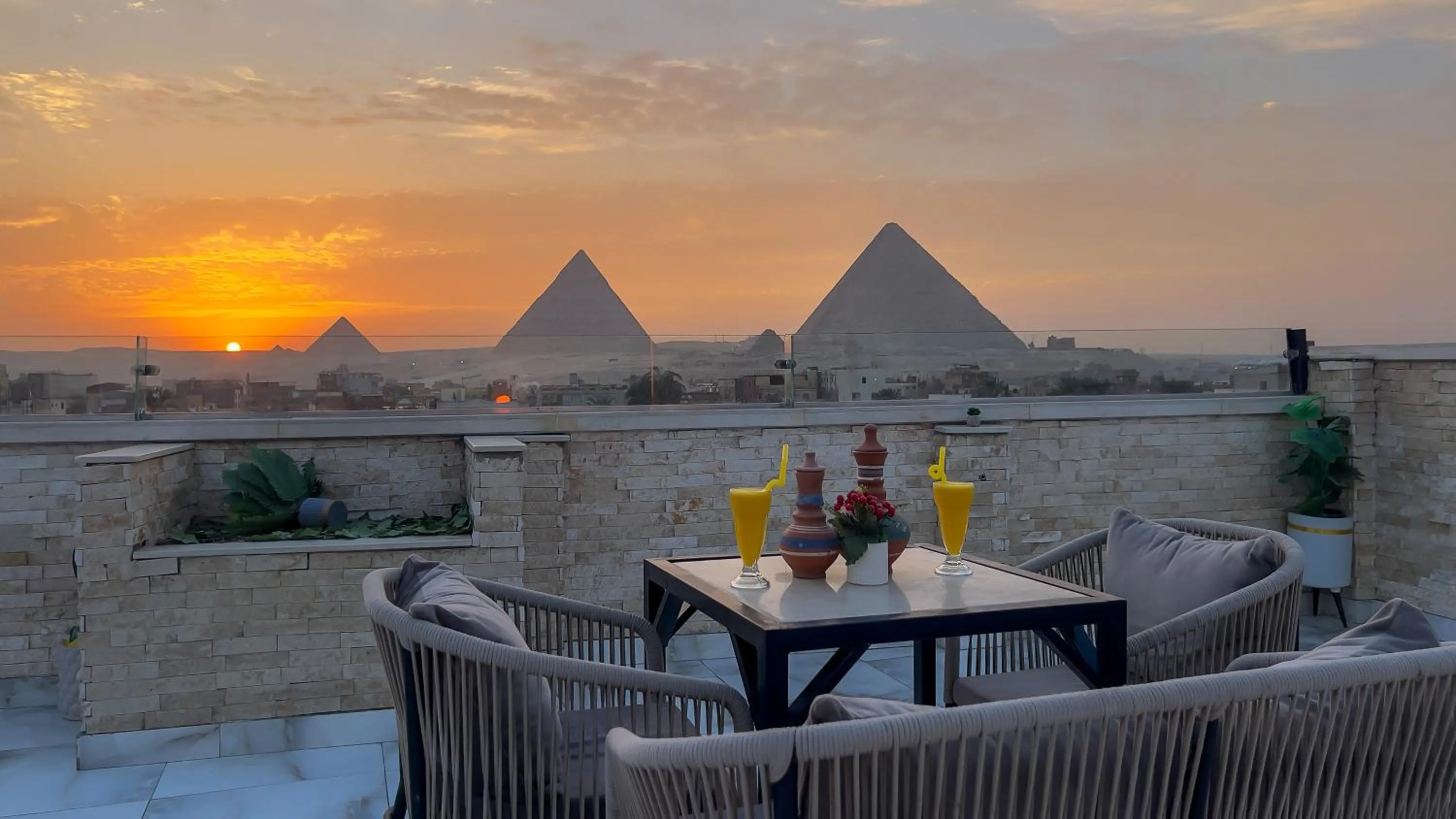 Balcony/Terrace in Point Pyramids View