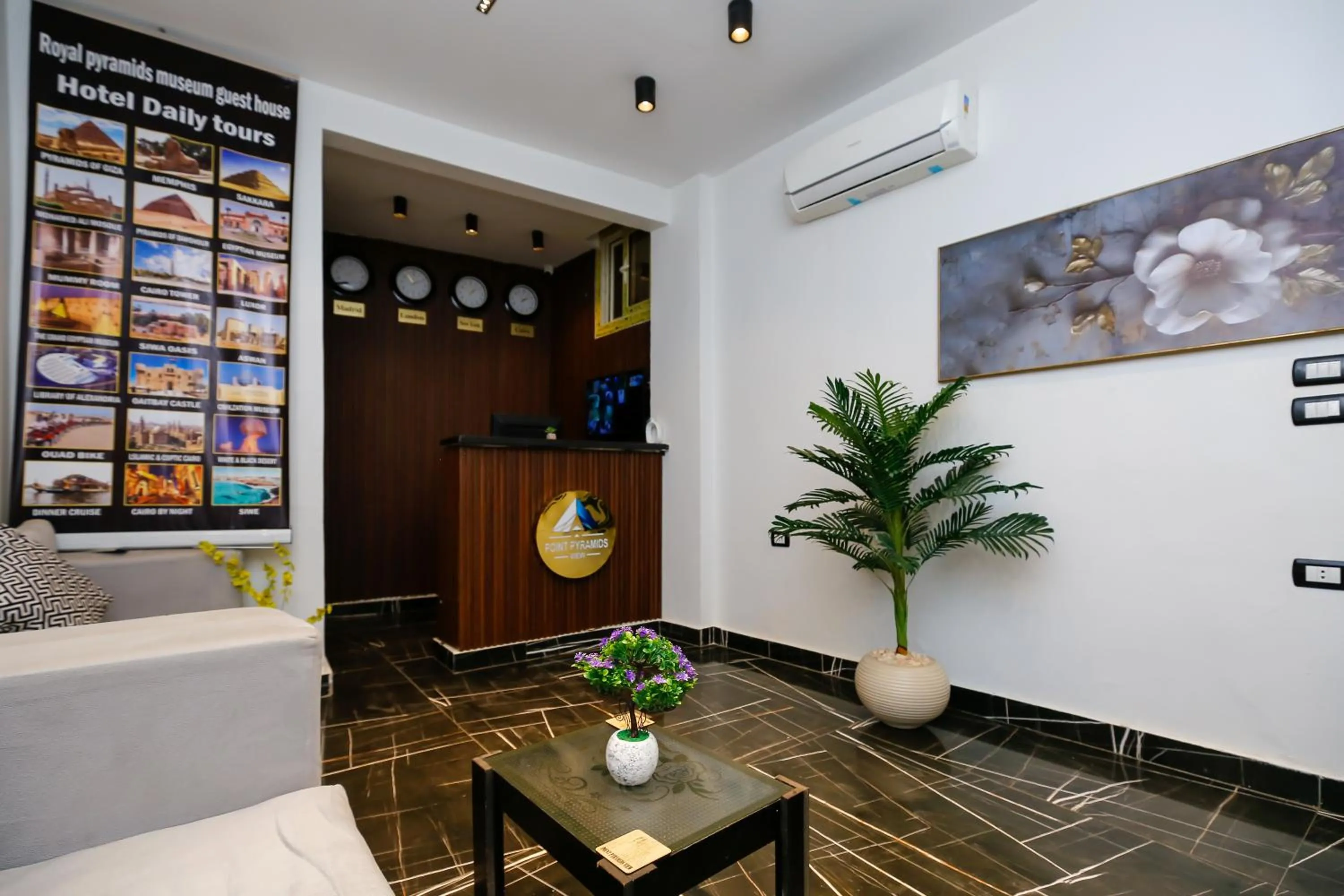 Lobby or reception in Point Pyramids View