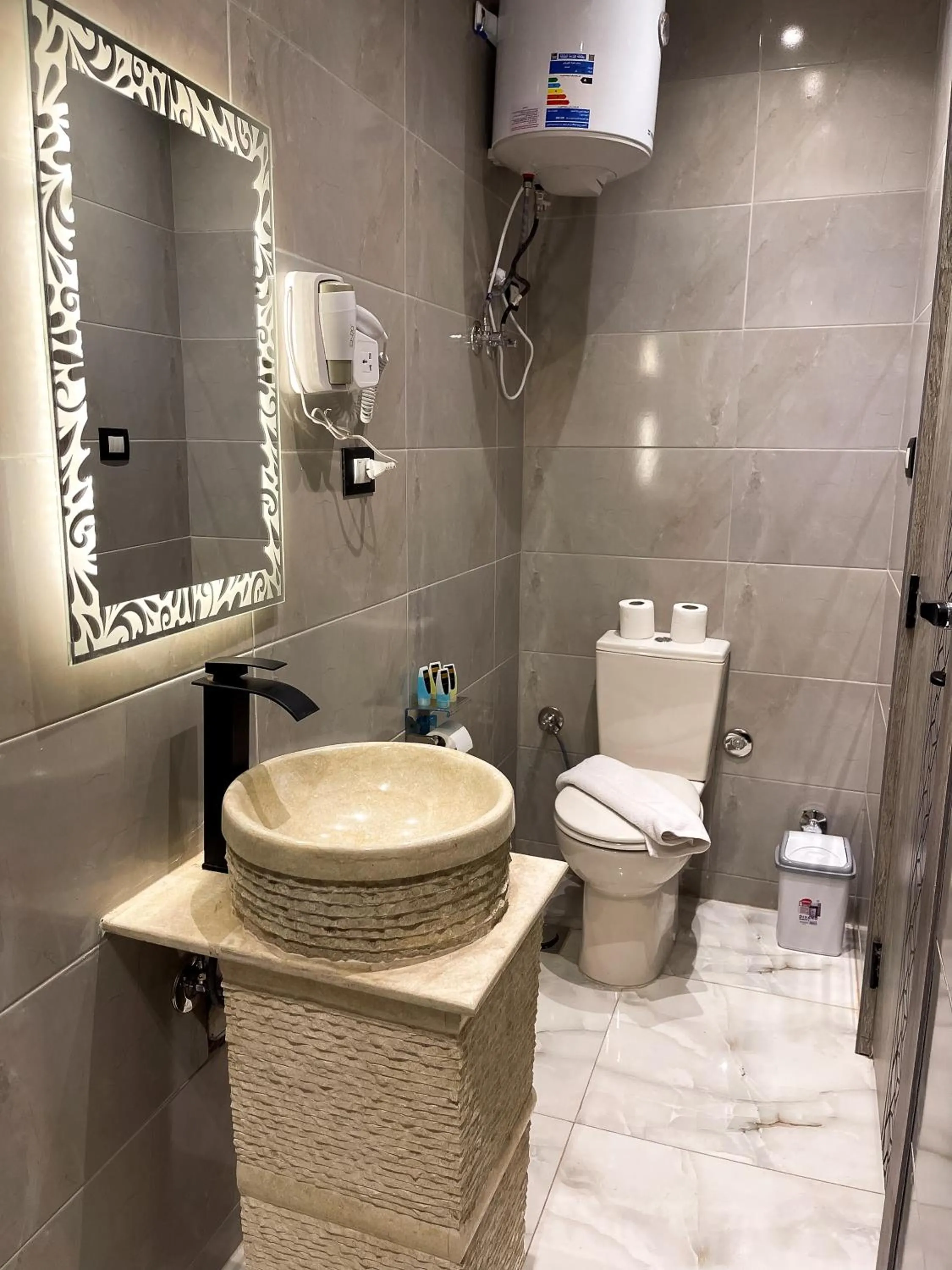 Shower in Point Pyramids View