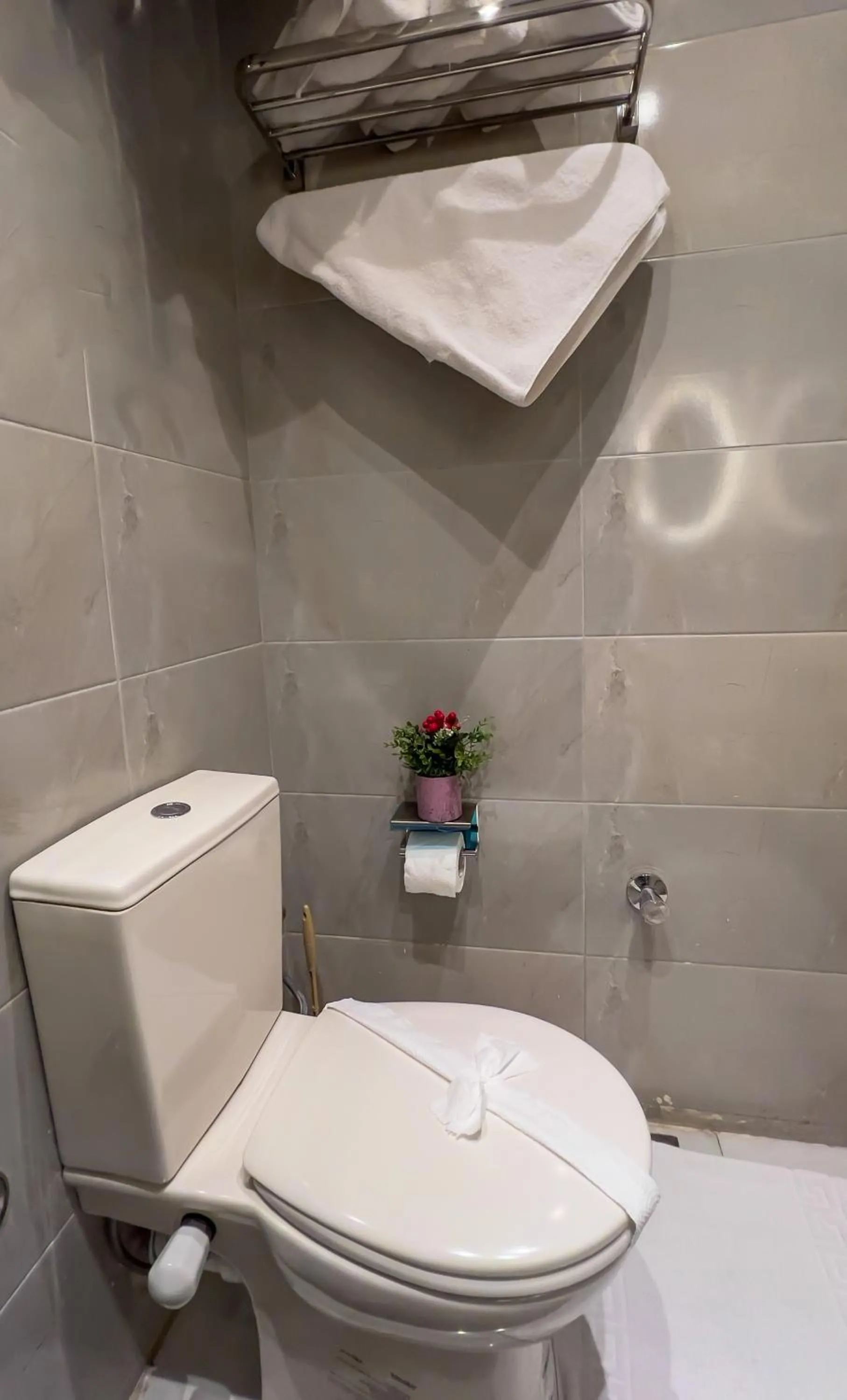 Toilet in Point Pyramids View