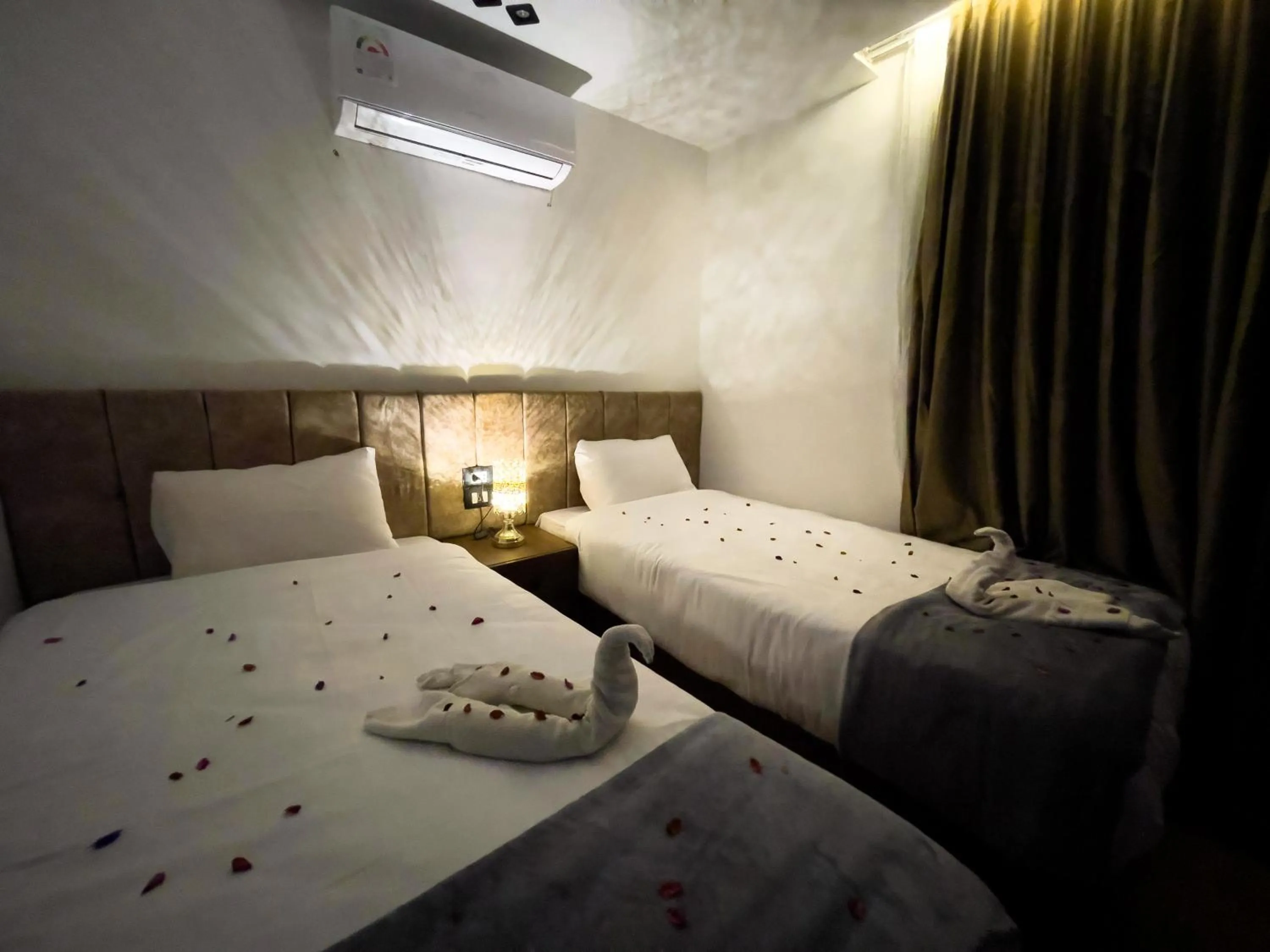 Bed in Point Pyramids View