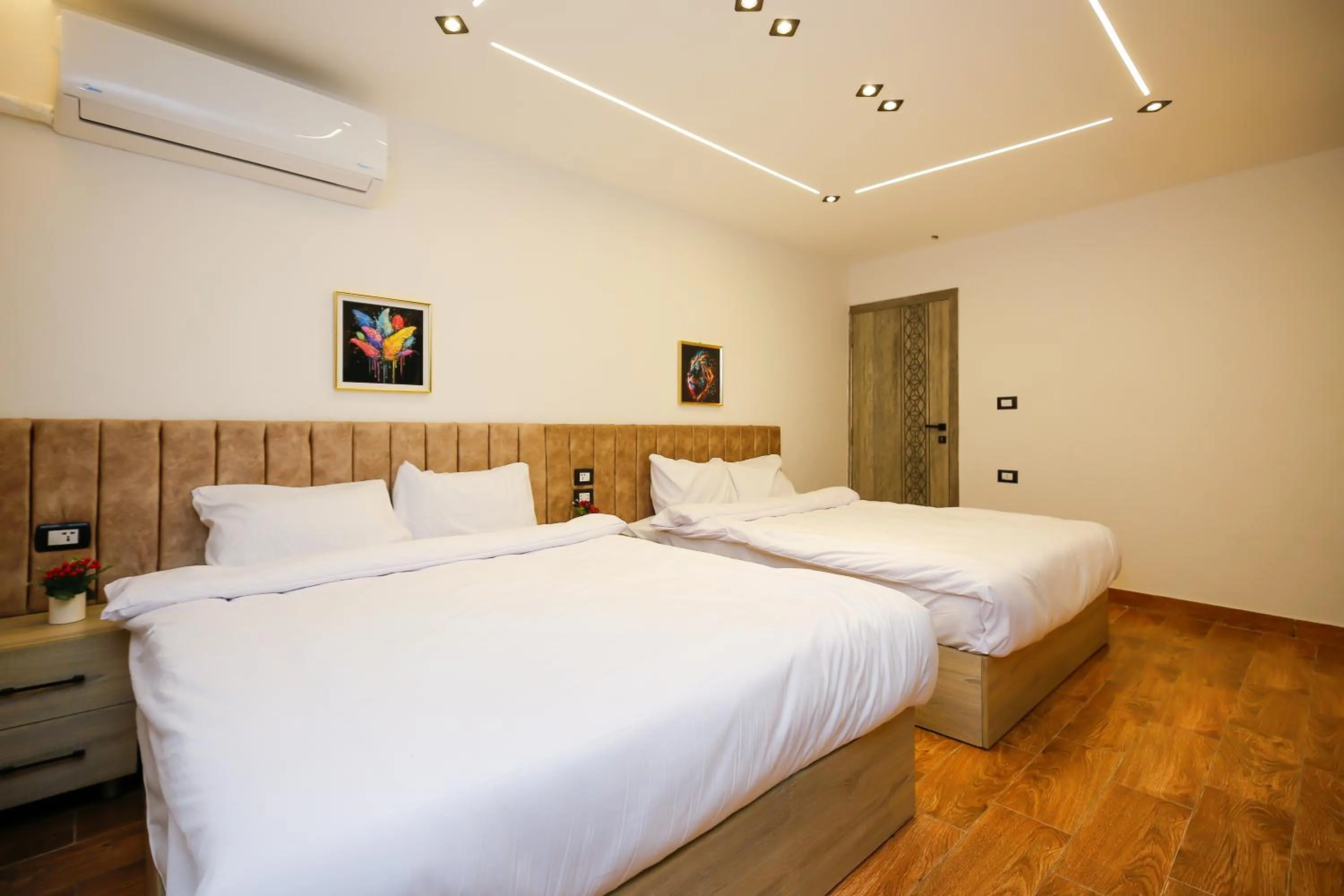 Bed in Point Pyramids View