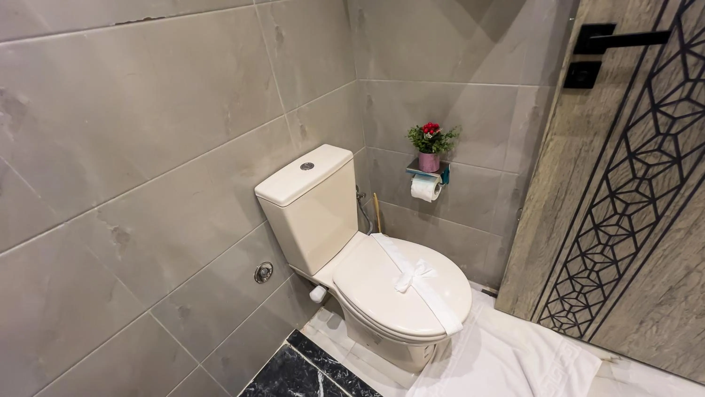 Bathroom in Point Pyramids View