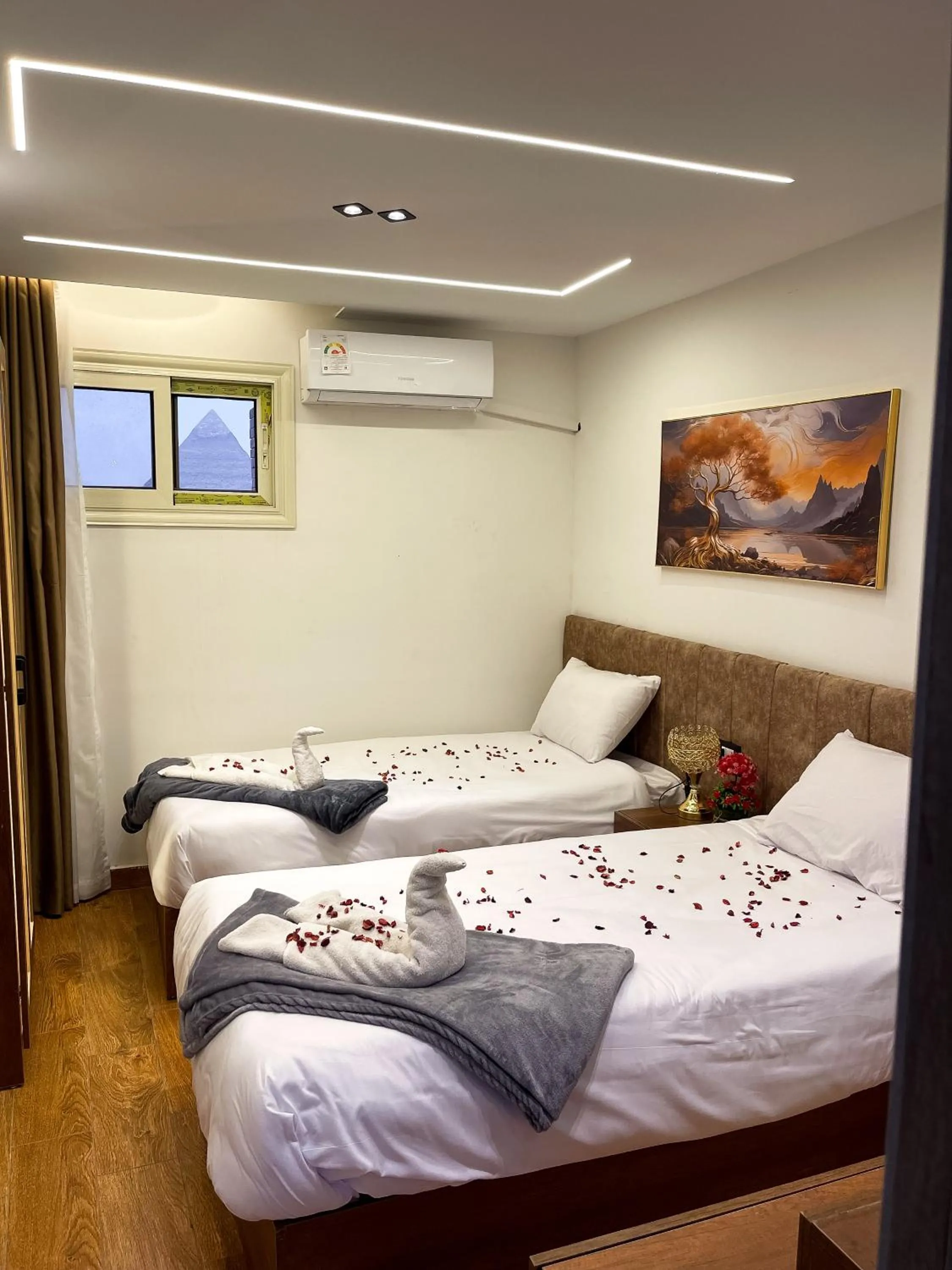 Bed in Point Pyramids View