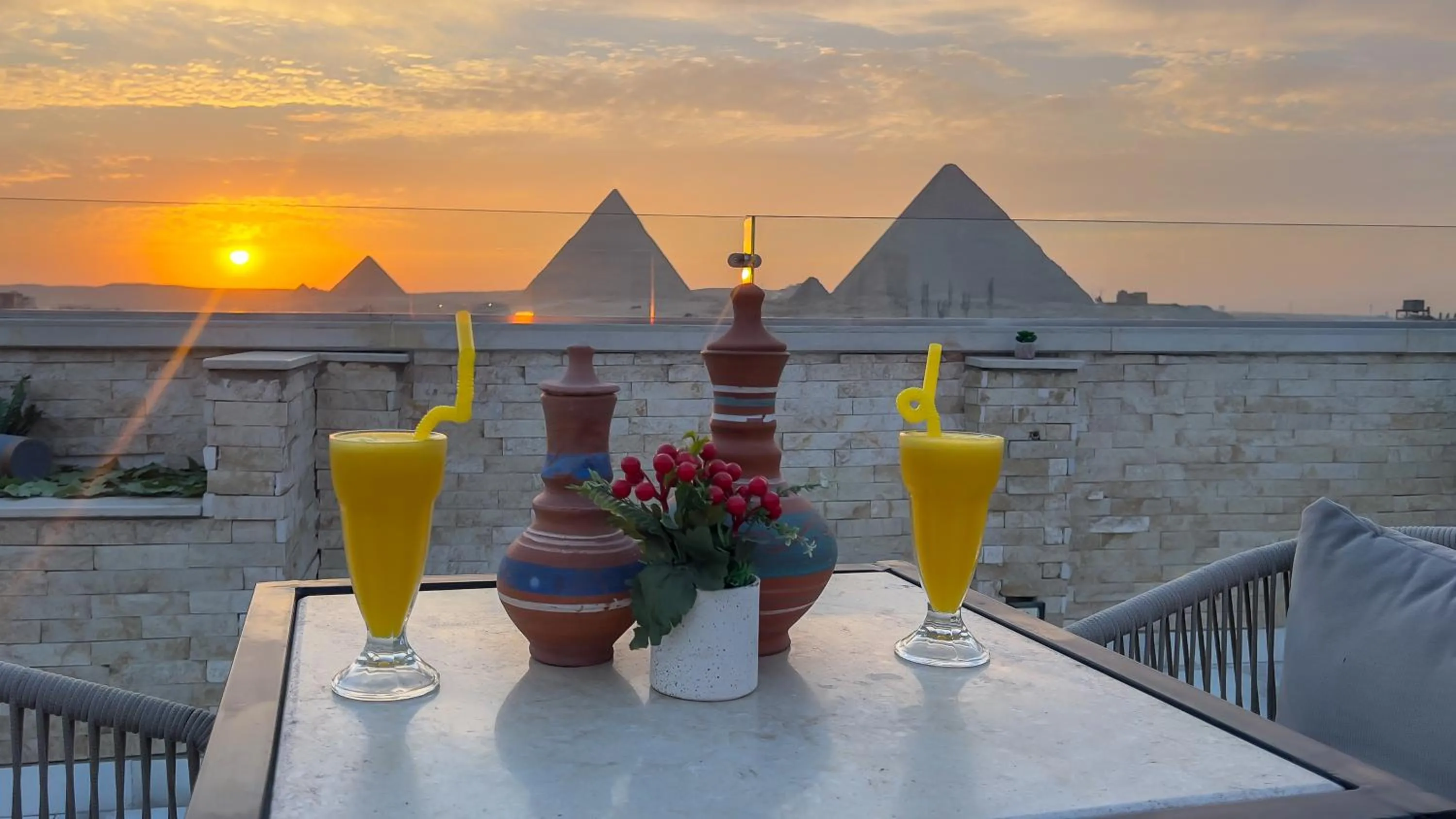 Balcony/Terrace in Point Pyramids View