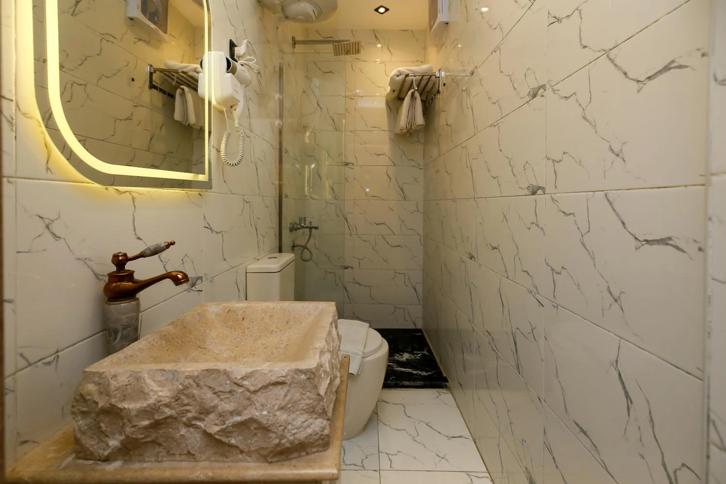 Shower in Point Pyramids View