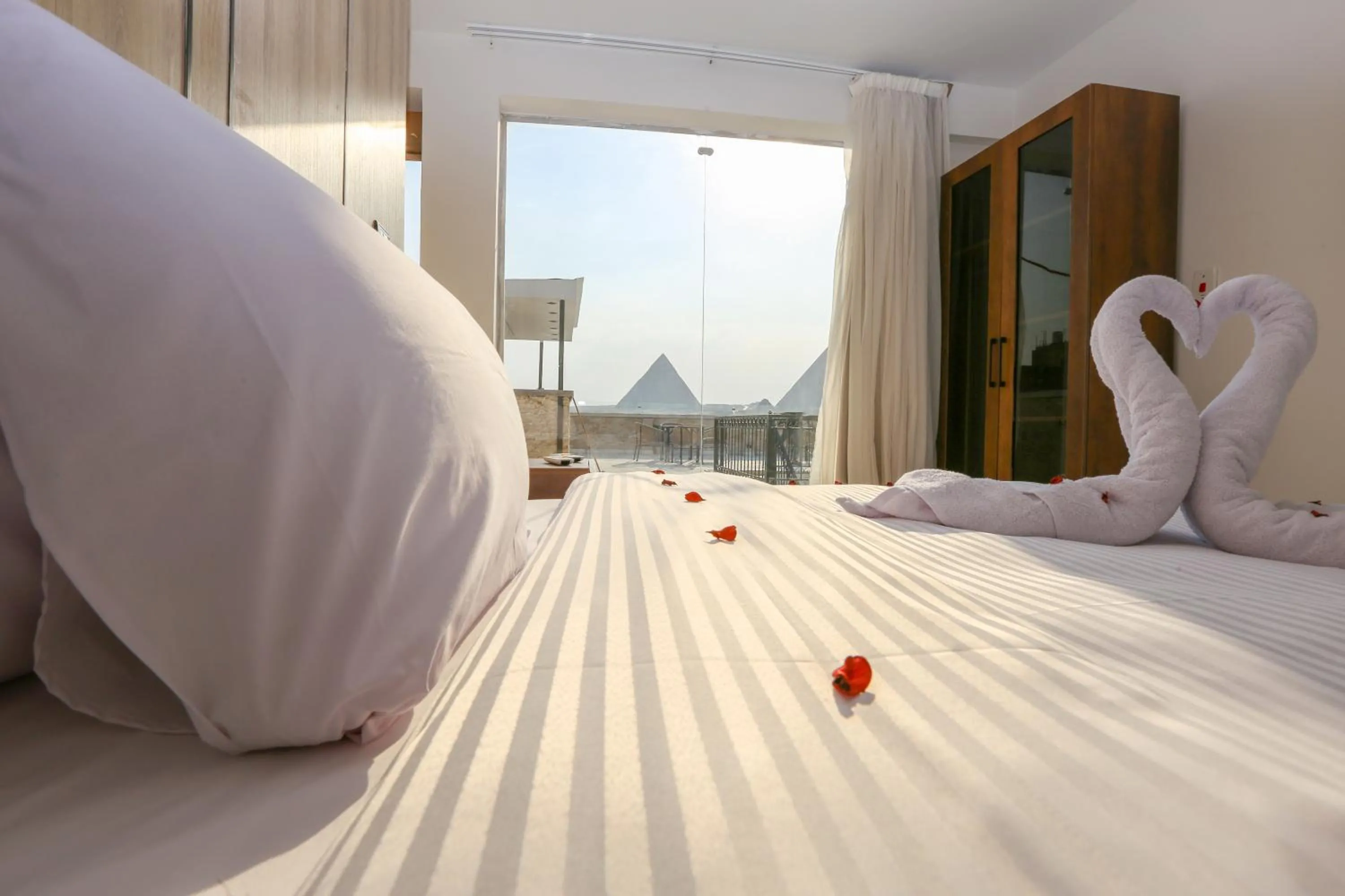 Bed in Point Pyramids View
