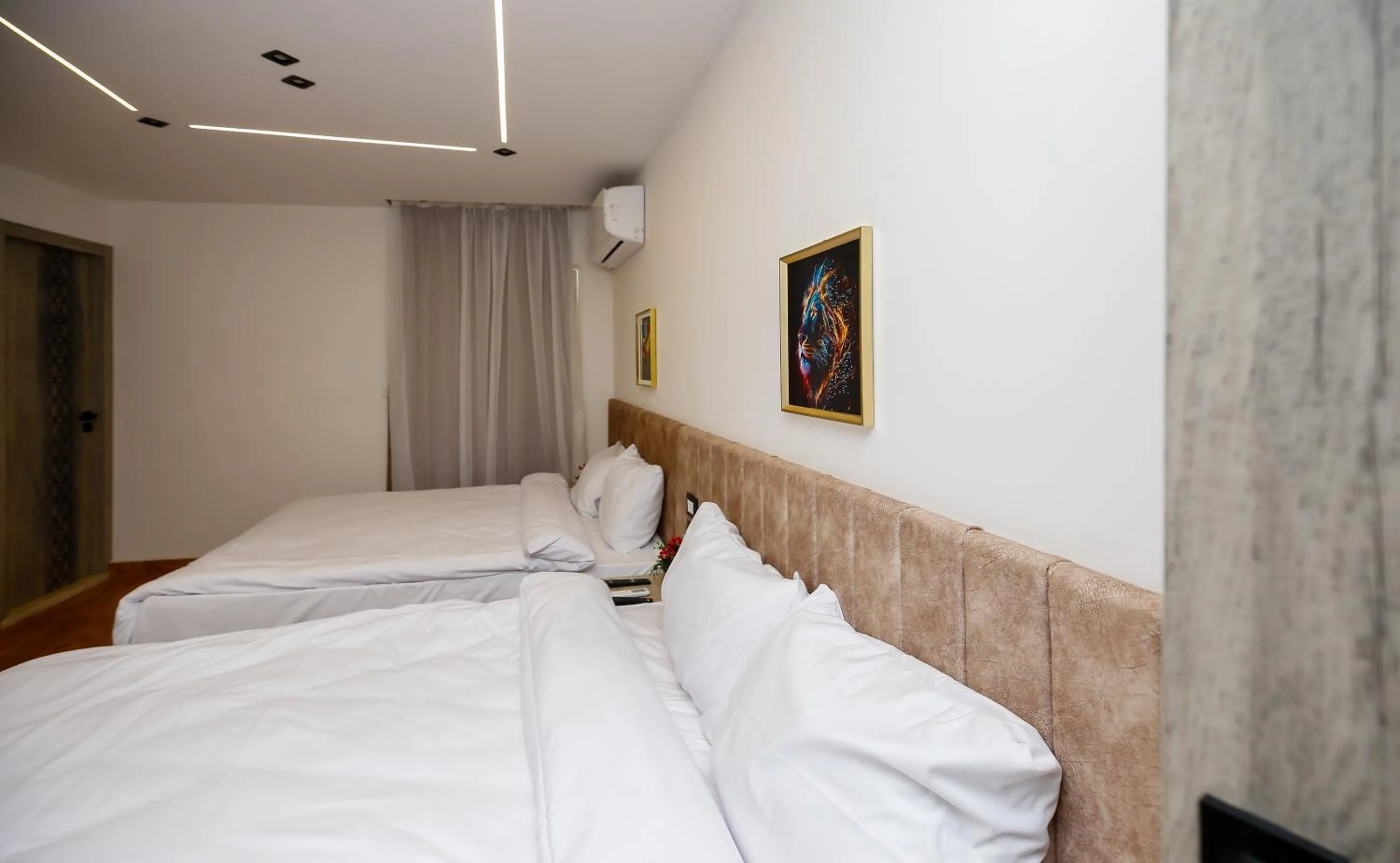 Bed in Point Pyramids View