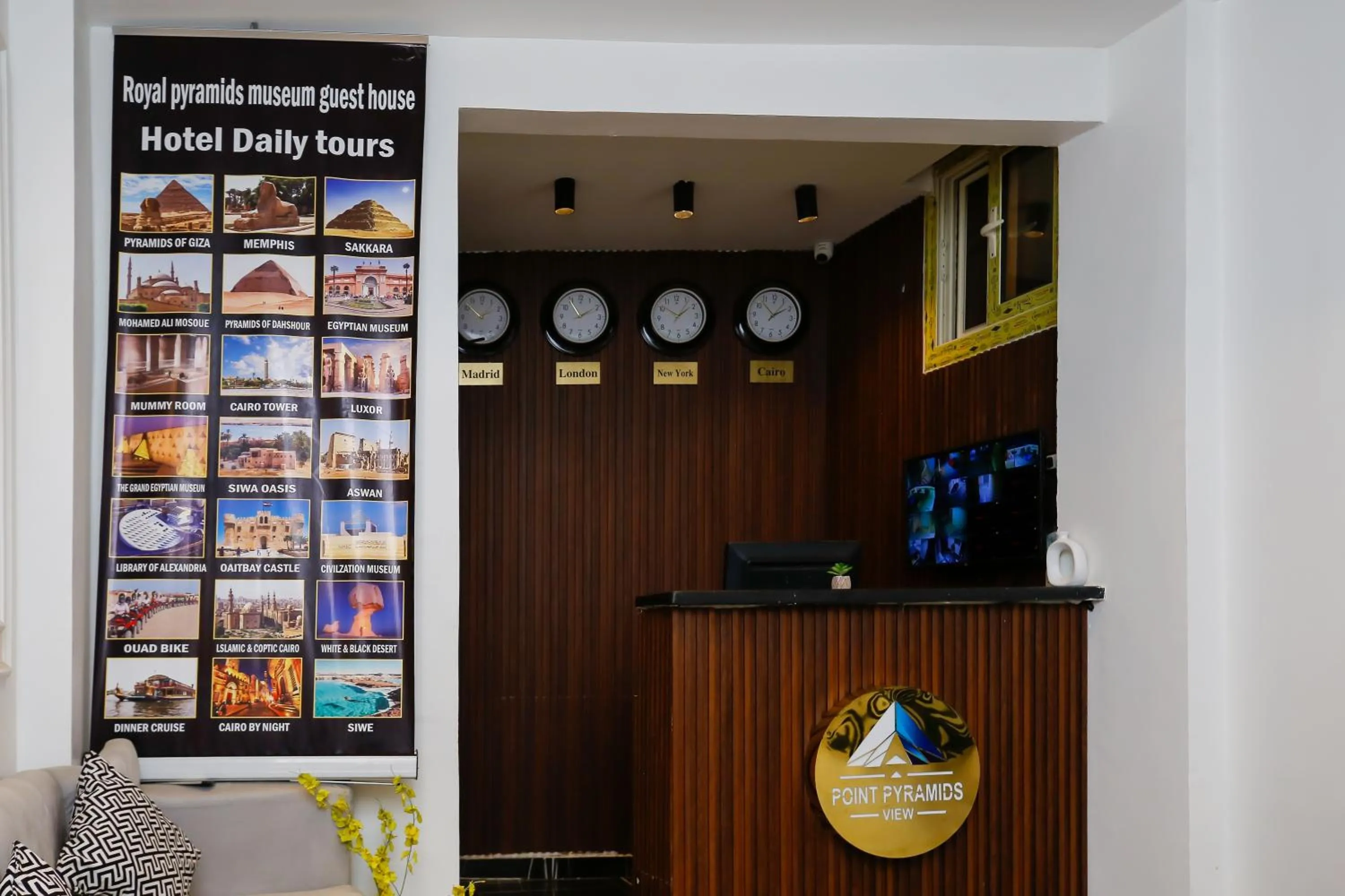 Lobby or reception in Point Pyramids View