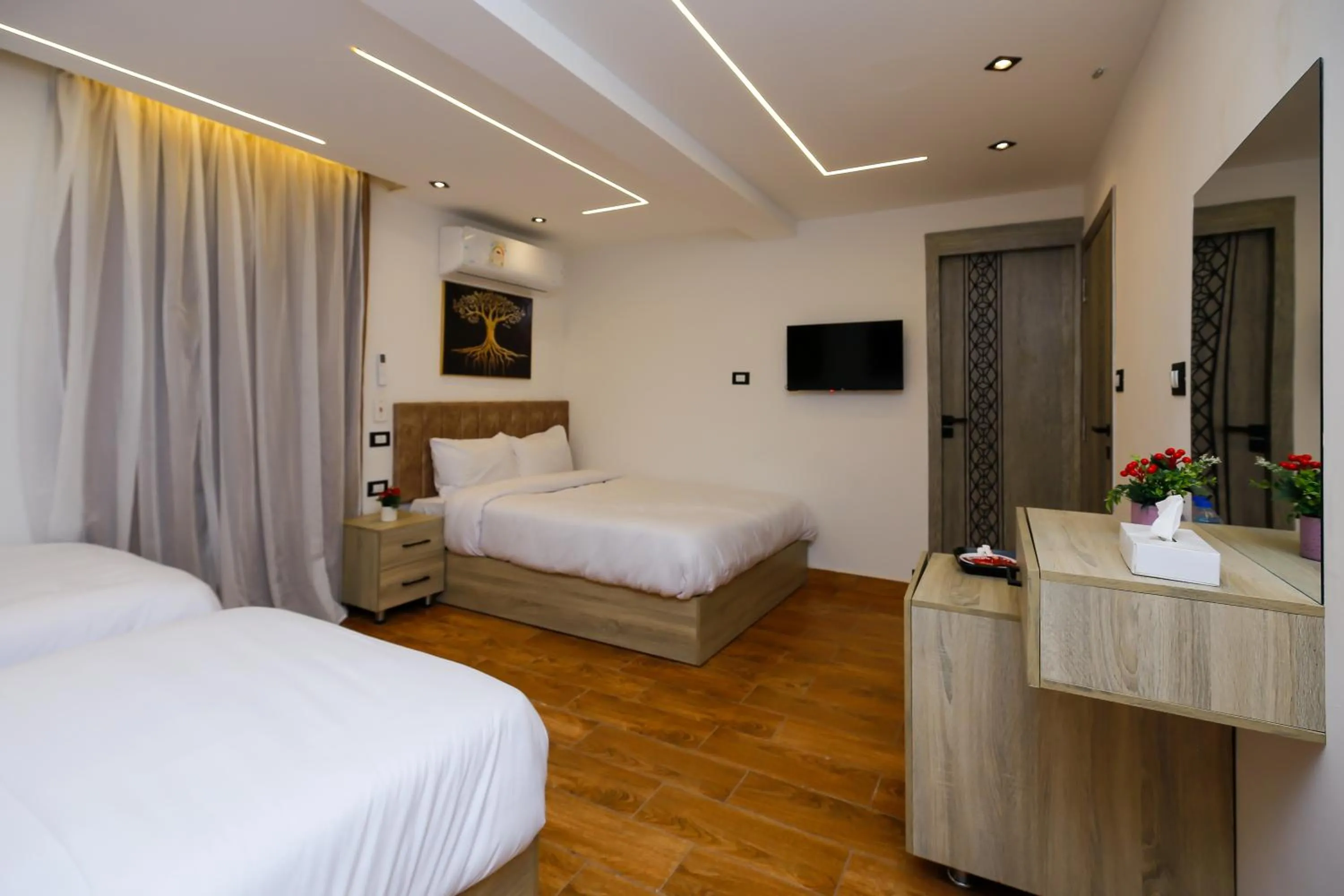 Bed in Point Pyramids View