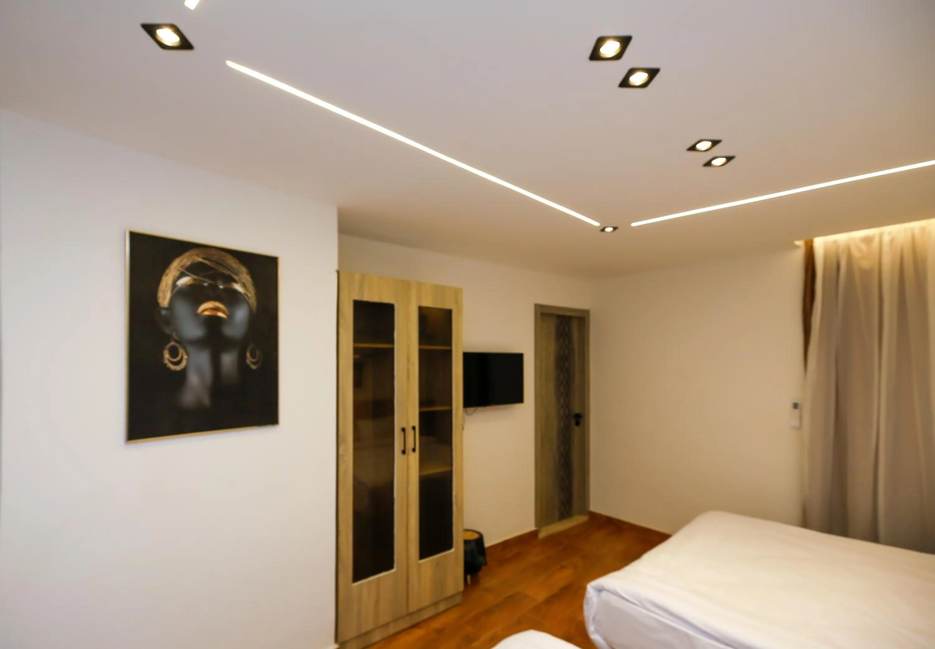 Bed in Point Pyramids View