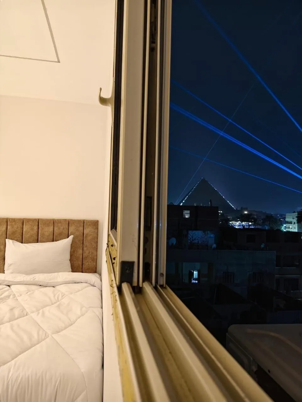 View (from property/room), Bed in Point Pyramids View