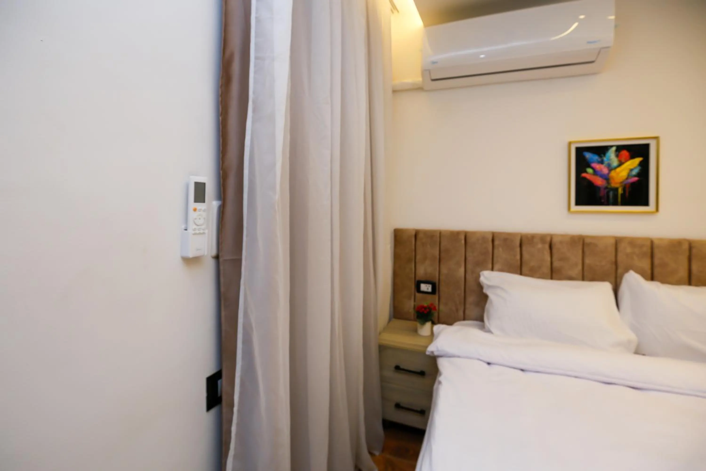 Bed in Point Pyramids View