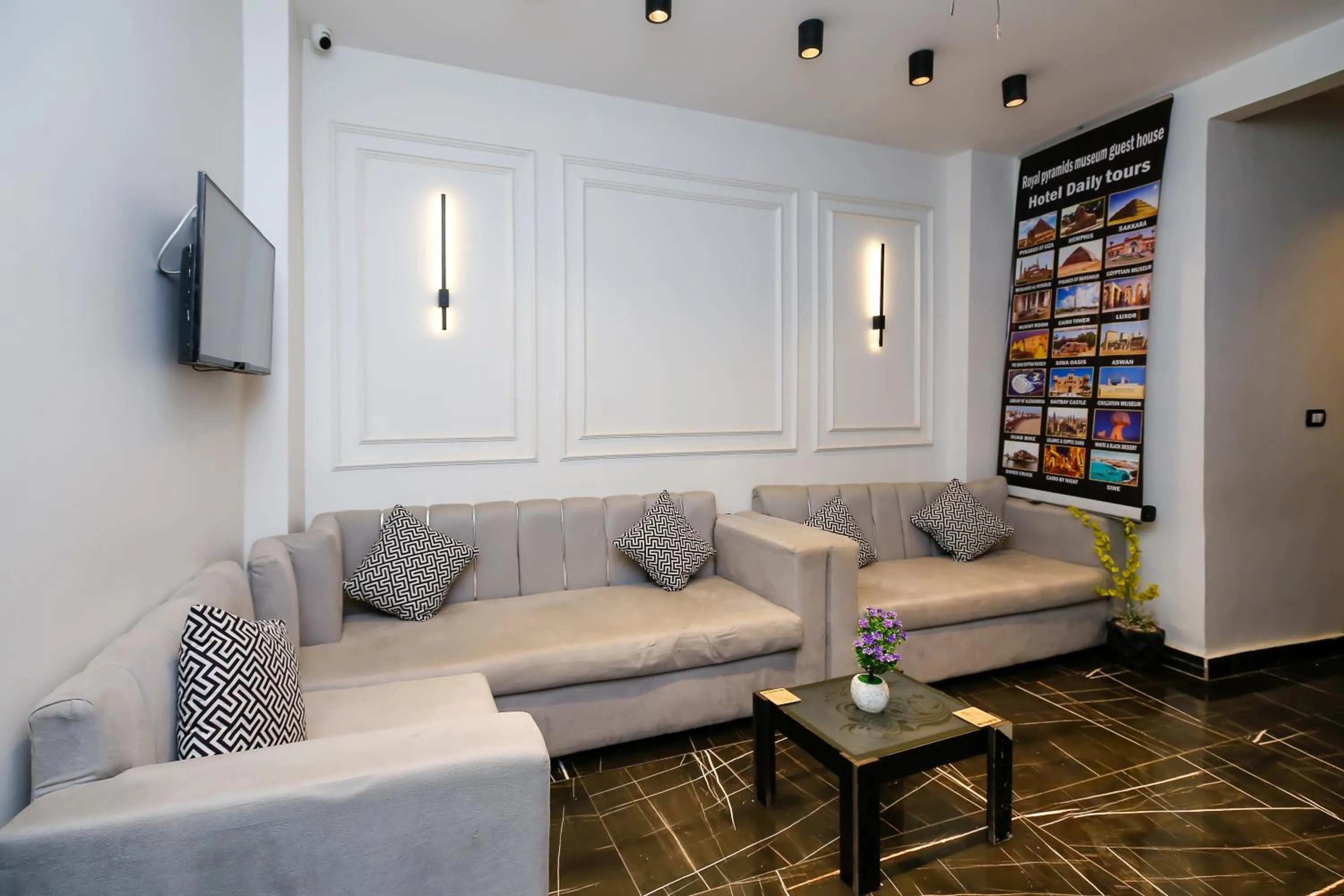 TV and multimedia in Point Pyramids View