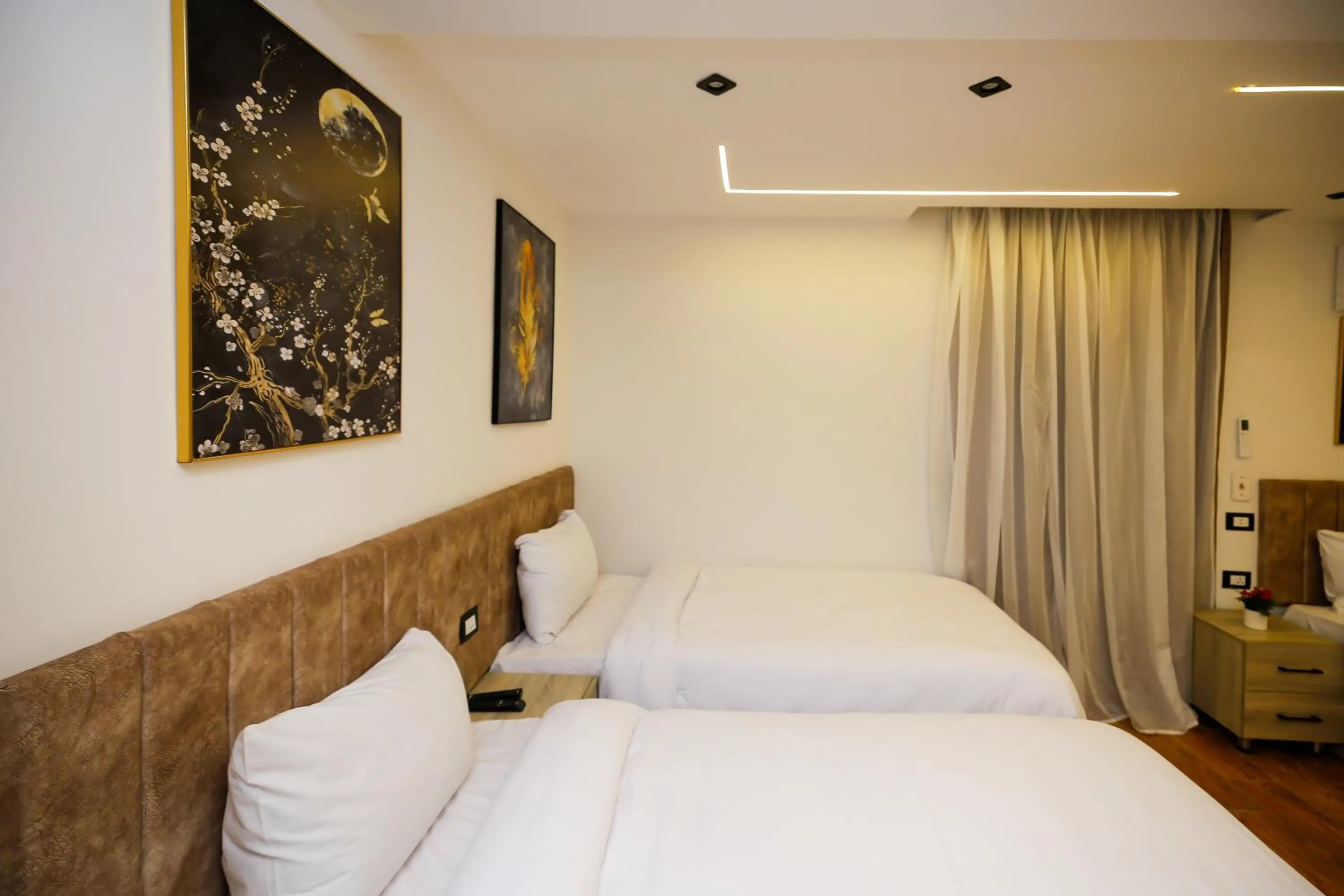 Bed in Point Pyramids View